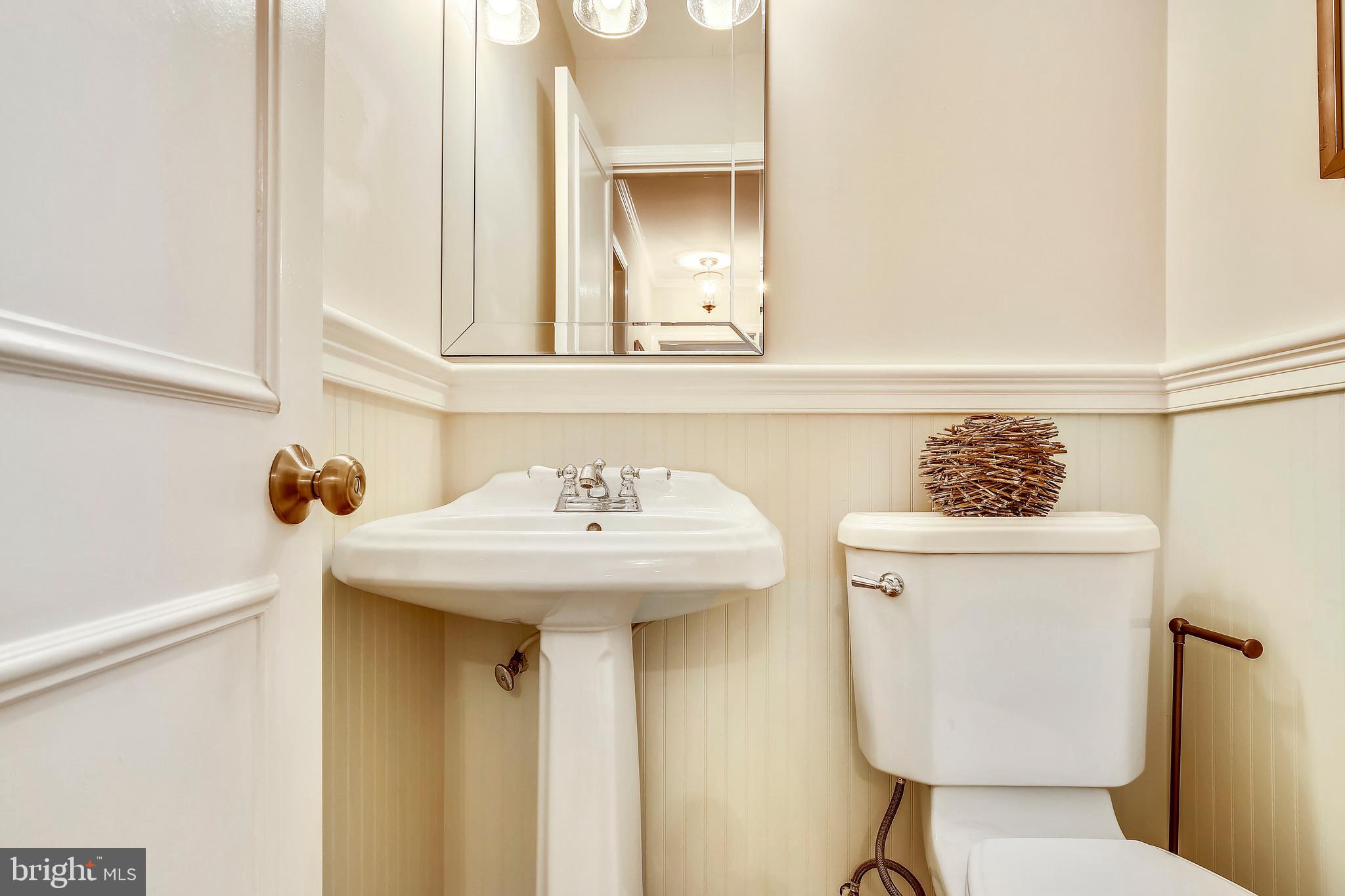 FORT HUNT MANOR - Residential