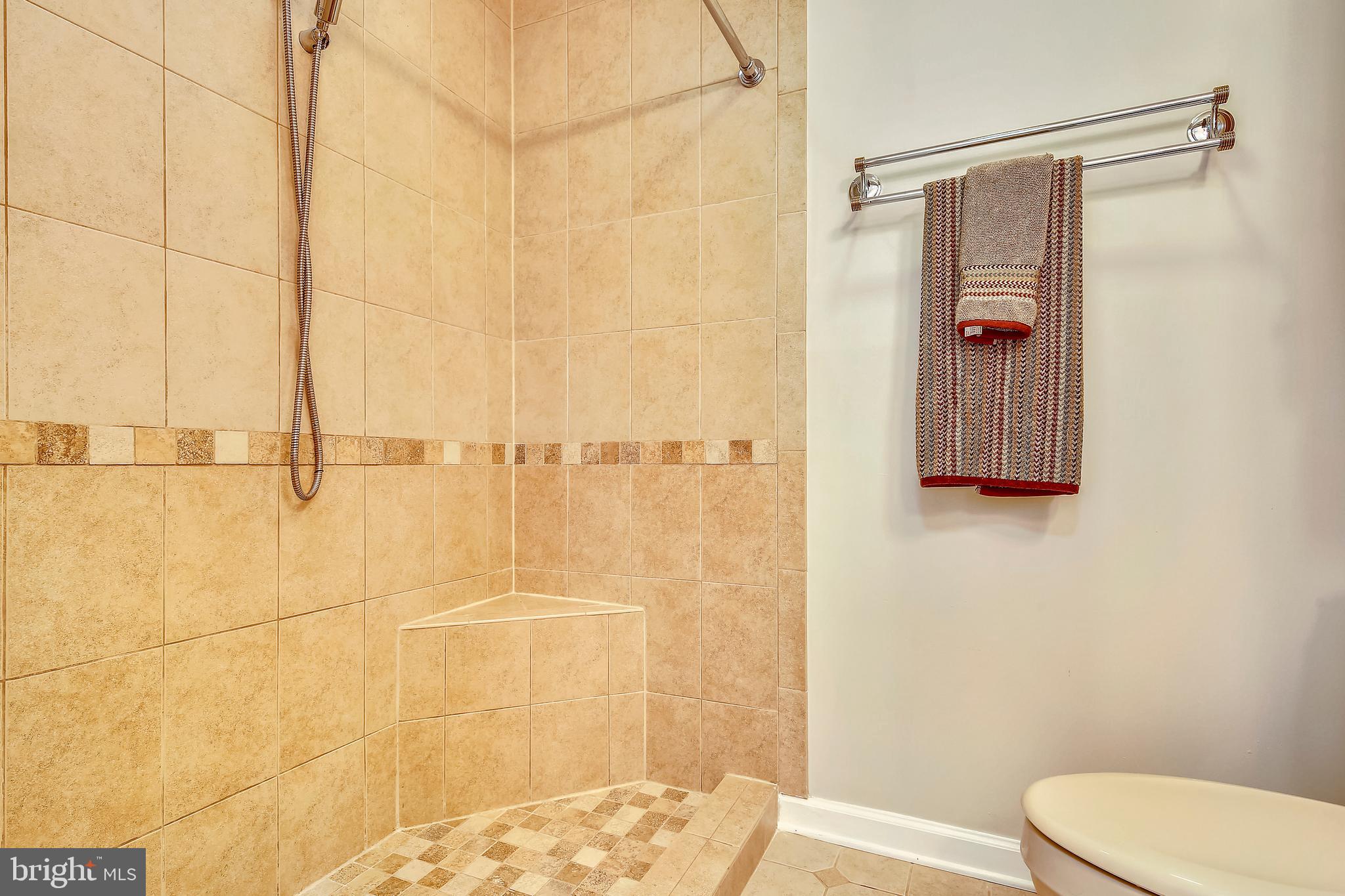 FORT HUNT MANOR - Residential