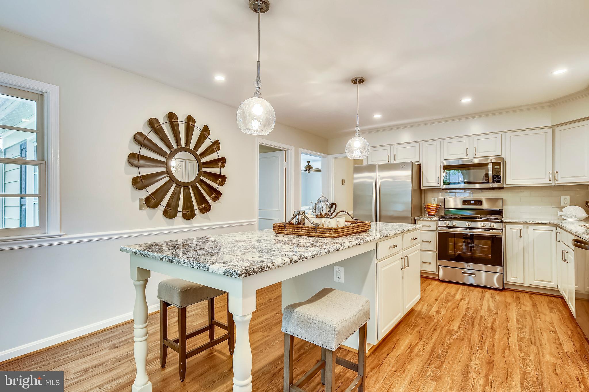 FORT HUNT MANOR - Residential