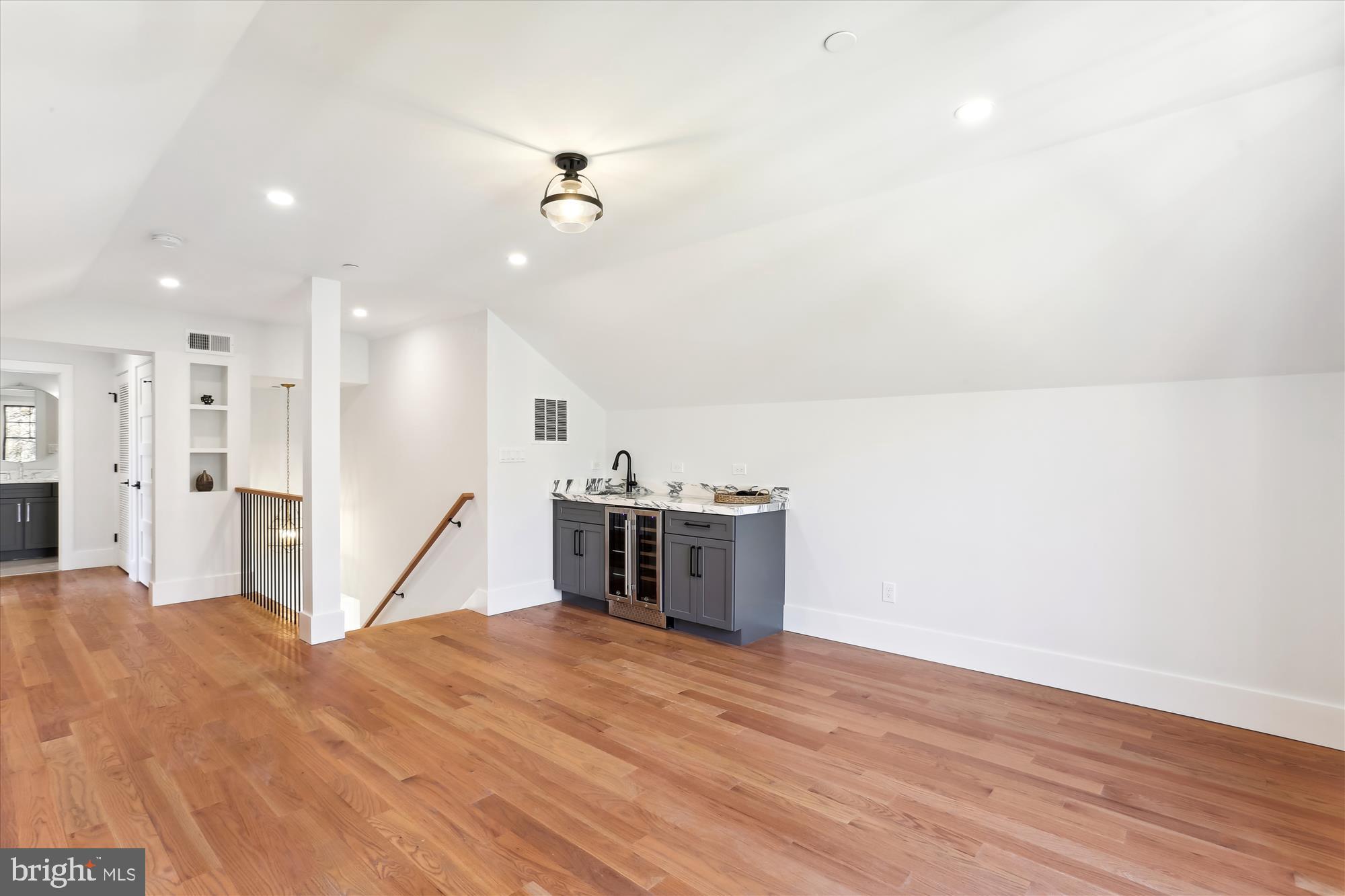 KENSINGTON ESTATES - Residential