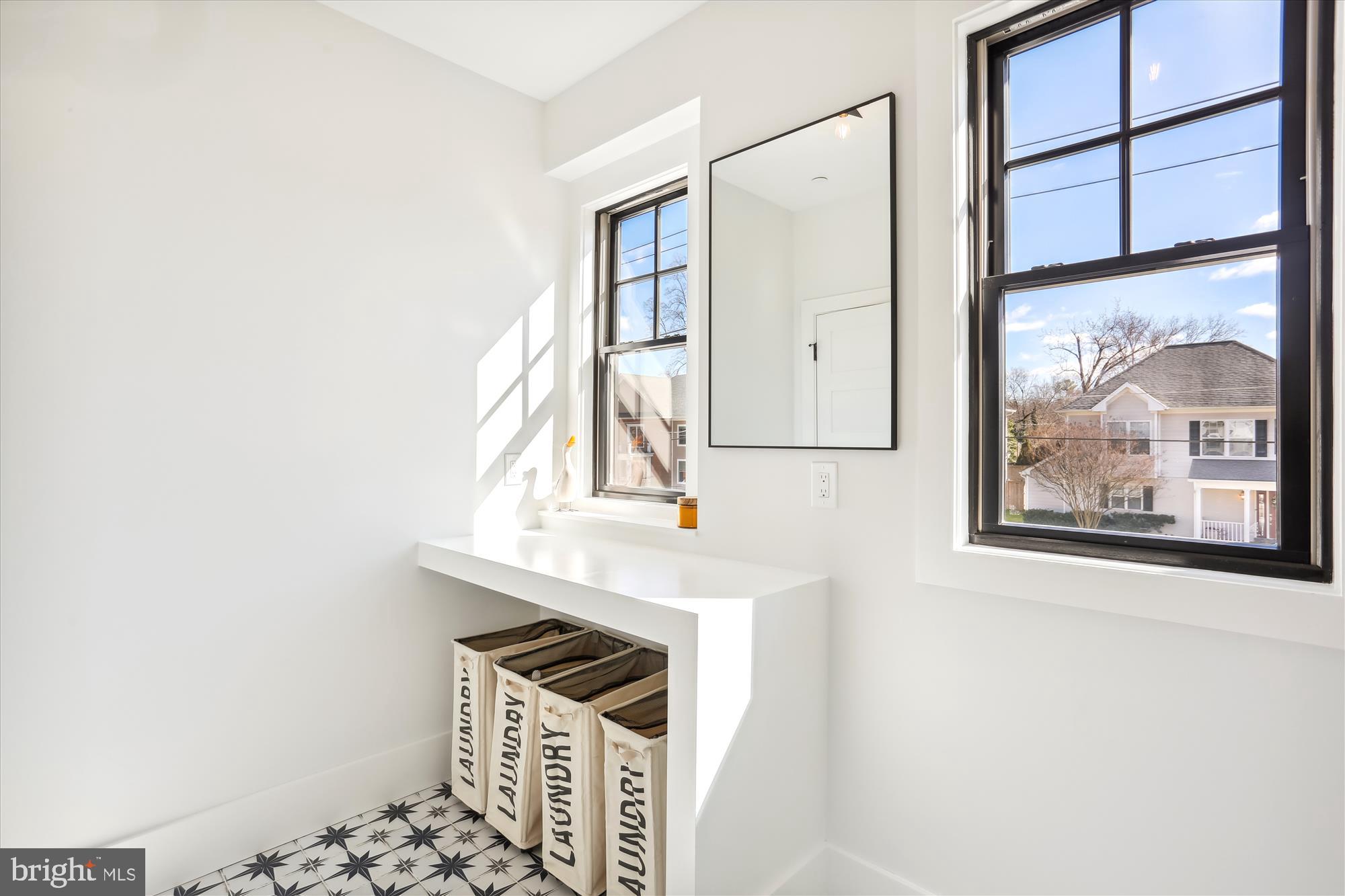 KENSINGTON ESTATES - Residential