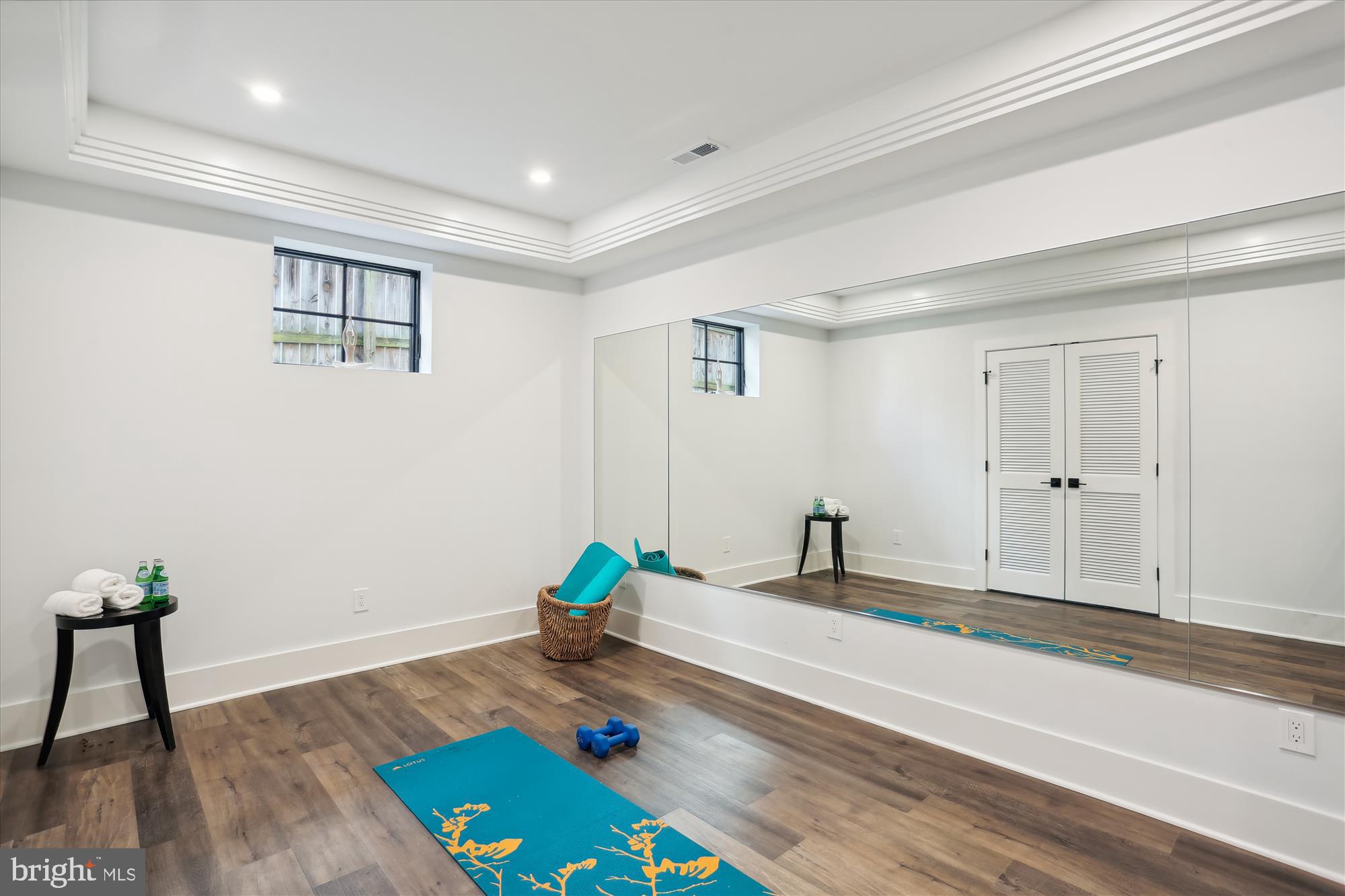 KENSINGTON ESTATES - Residential