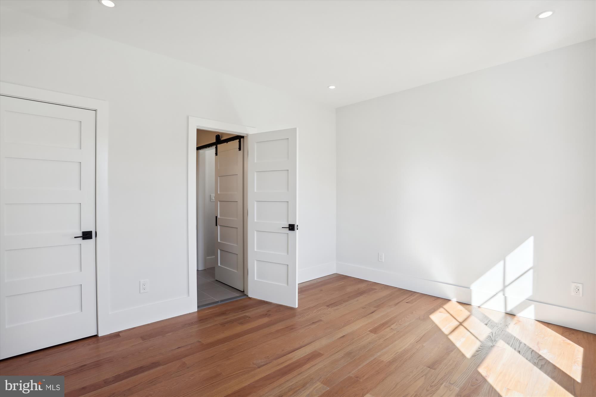 KENSINGTON ESTATES - Residential