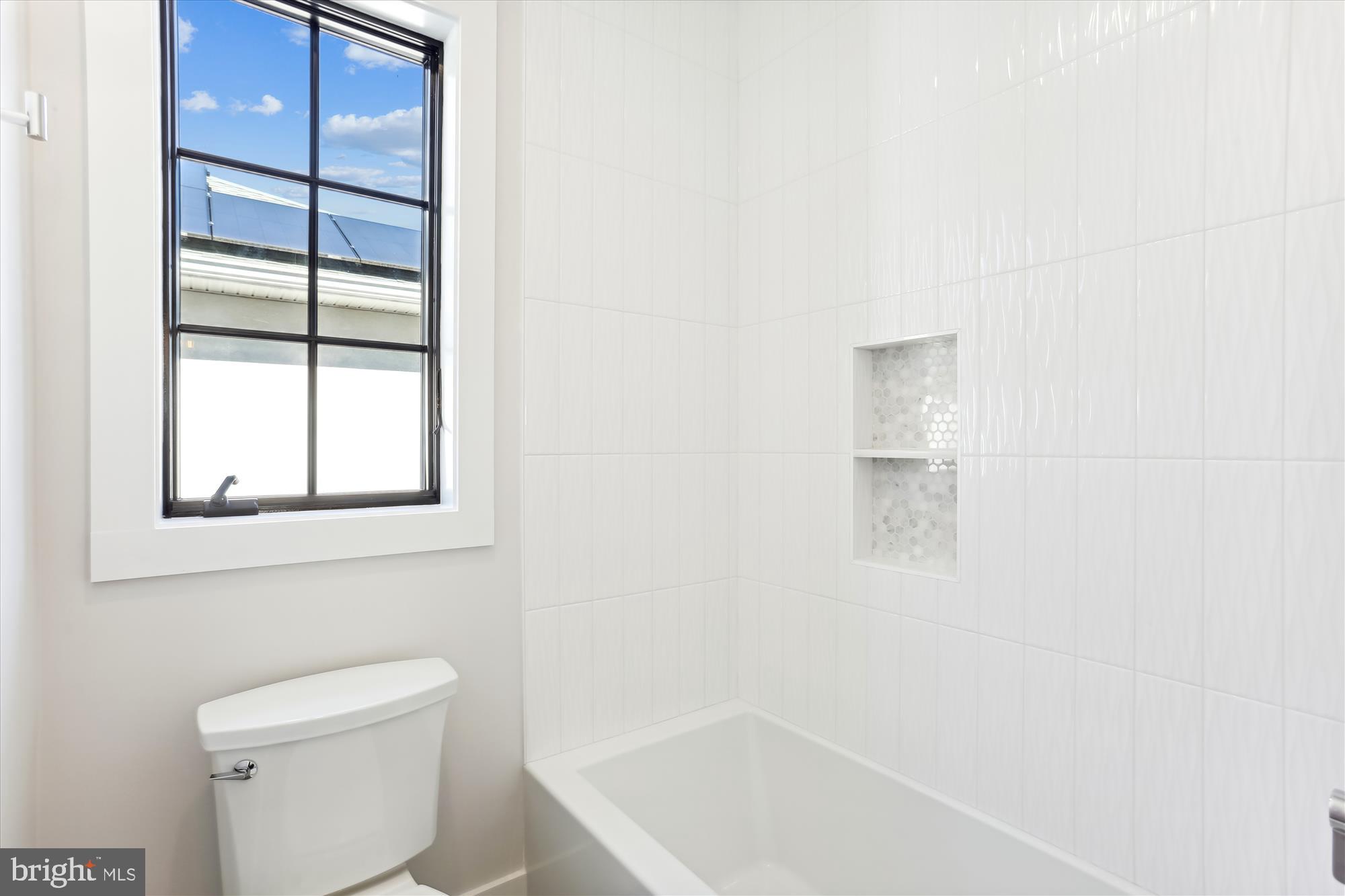 KENSINGTON ESTATES - Residential