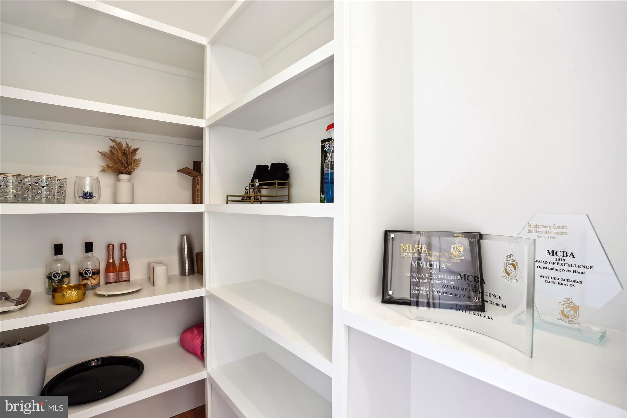 KENSINGTON ESTATES - Residential