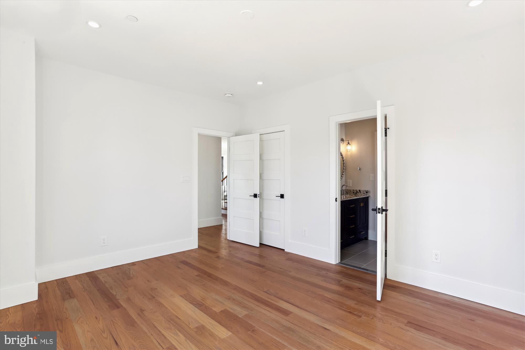 KENSINGTON ESTATES - Residential