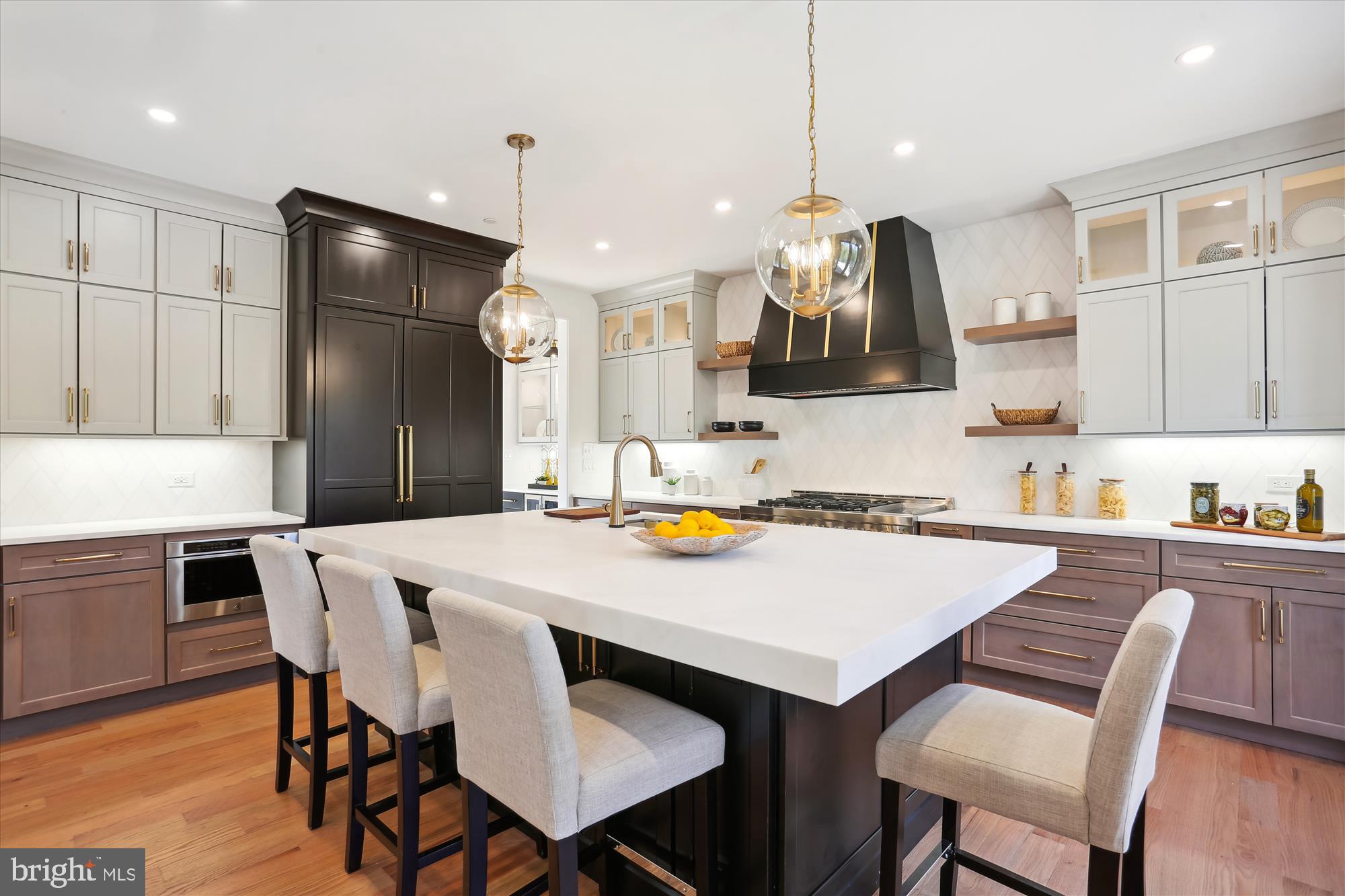 KENSINGTON ESTATES - Residential