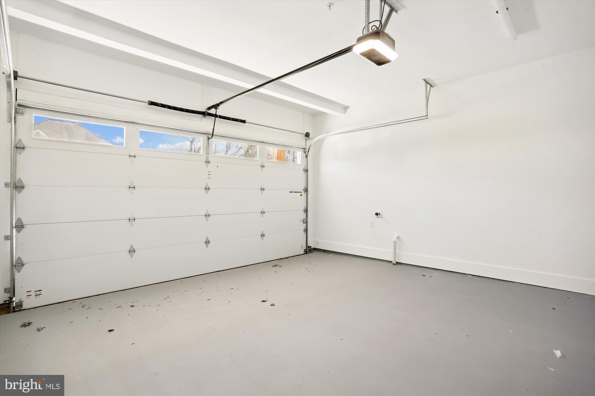 KENSINGTON ESTATES - Residential