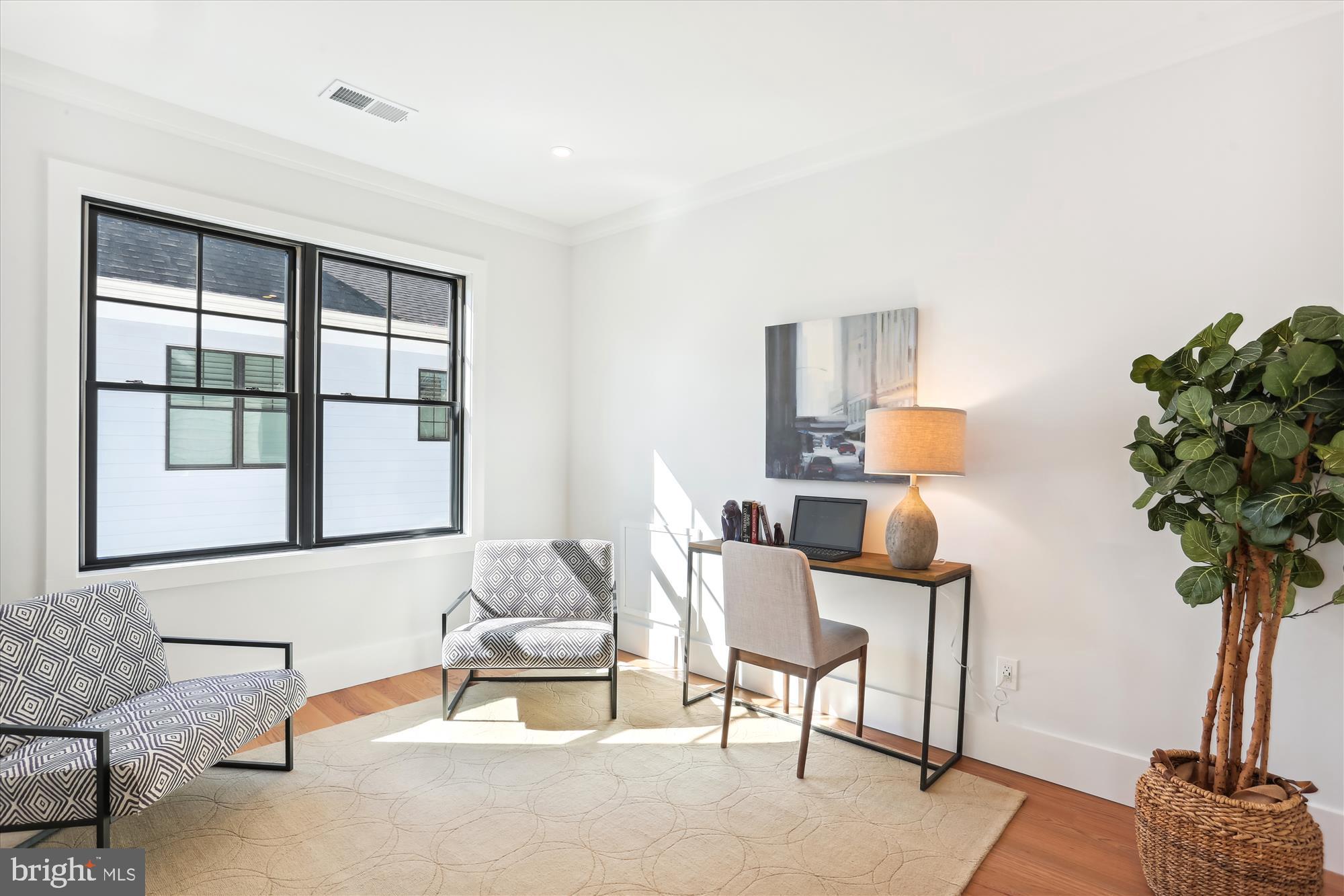 KENSINGTON ESTATES - Residential