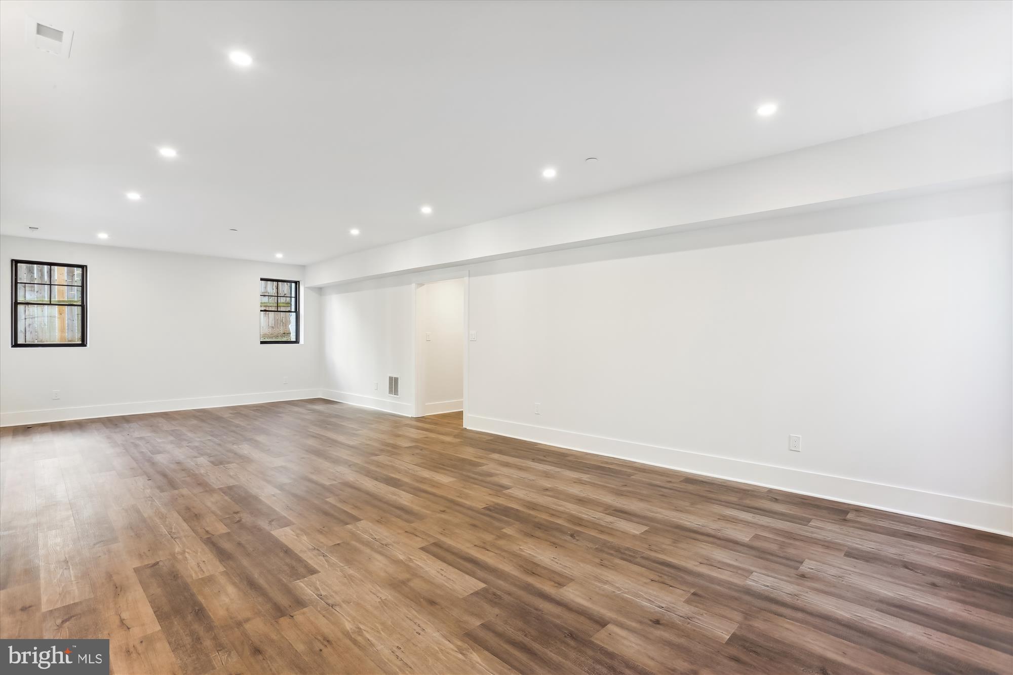 KENSINGTON ESTATES - Residential