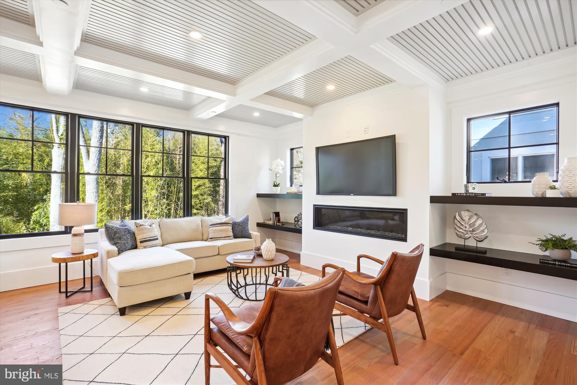 KENSINGTON ESTATES - Residential