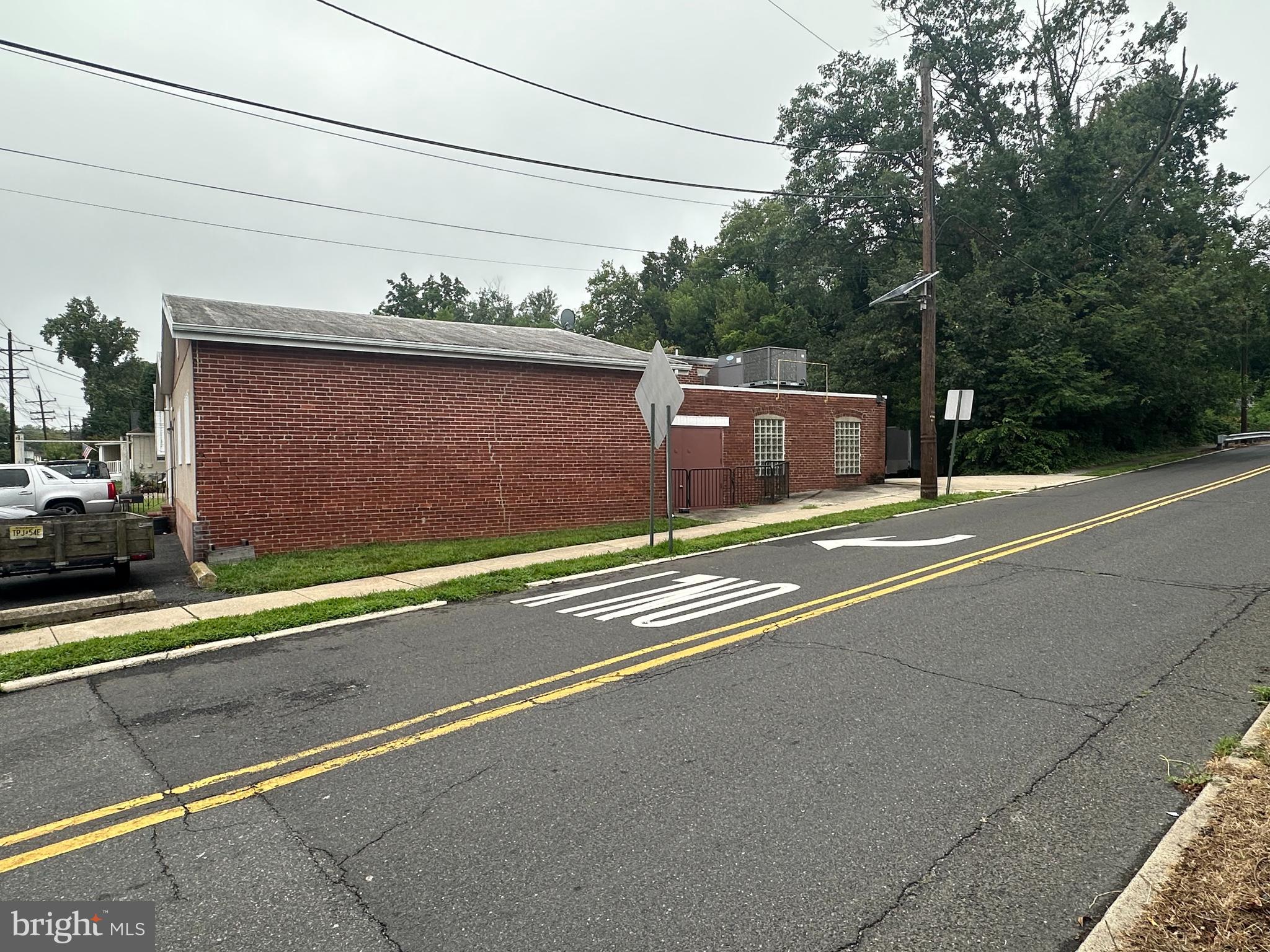 101 W NICHOLSON ROAD
