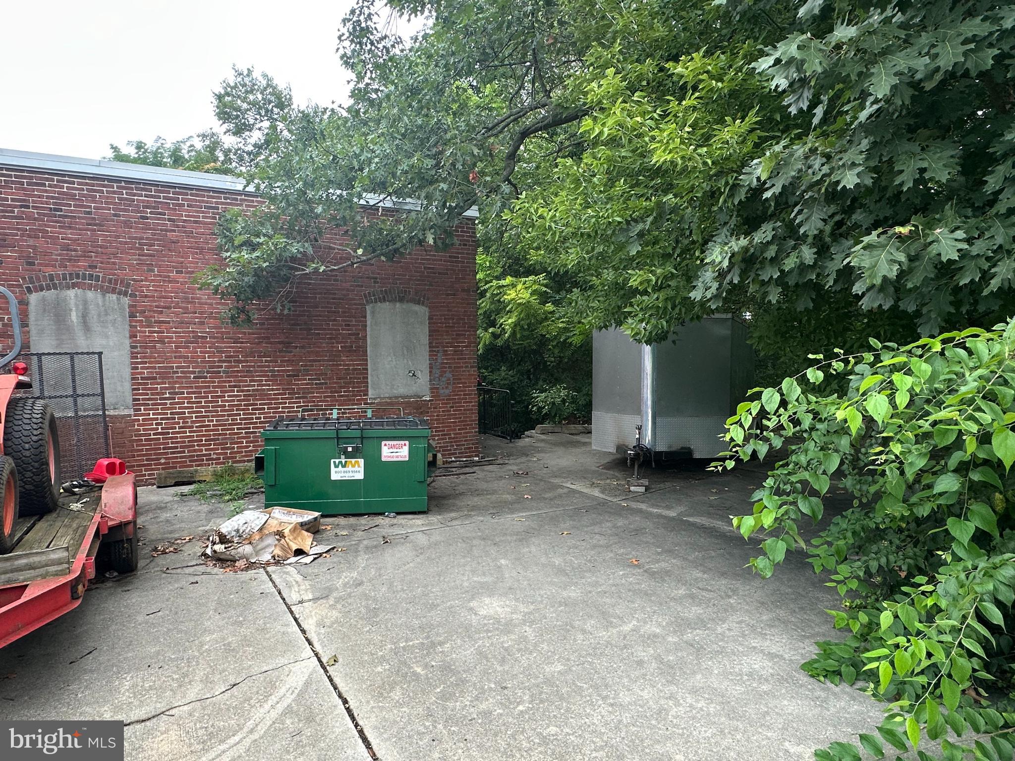 101 W NICHOLSON ROAD