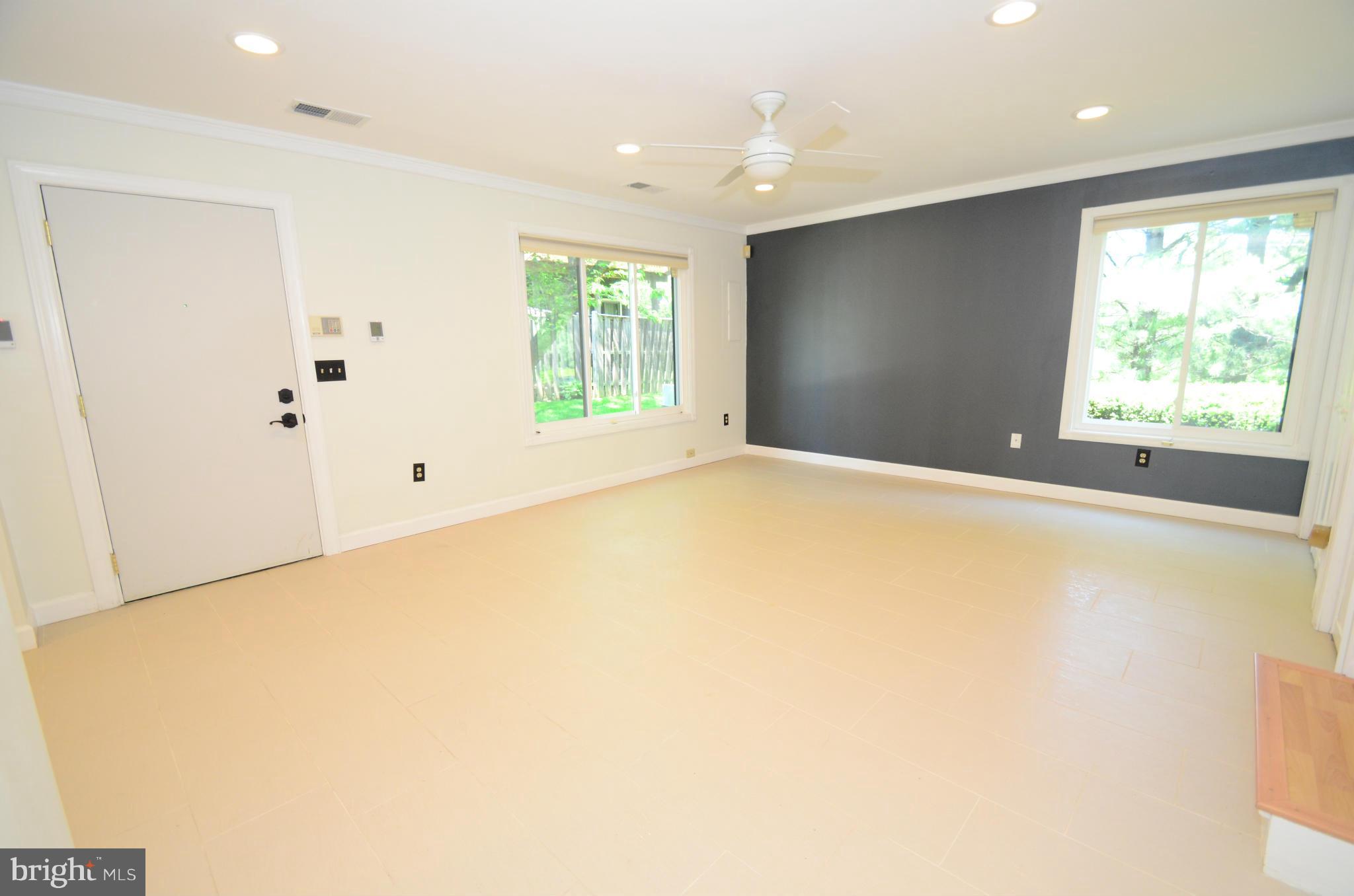 TIMBERLAWN - Residential Lease