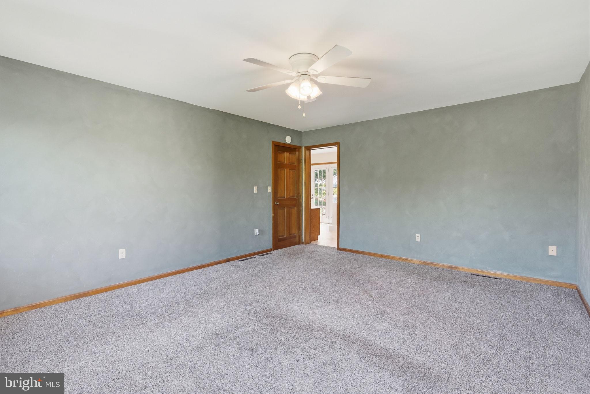 QUAIL HOLLOW - Residential
