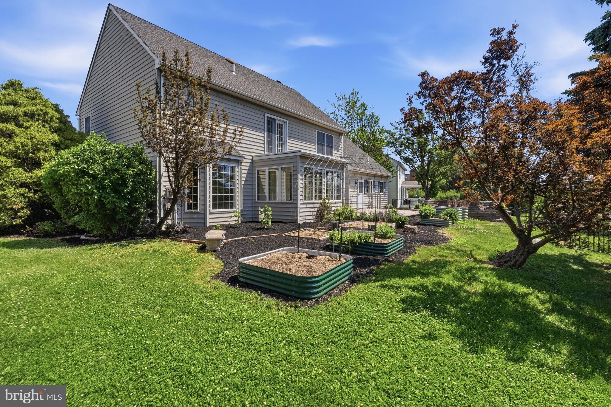 QUAIL HOLLOW - Residential