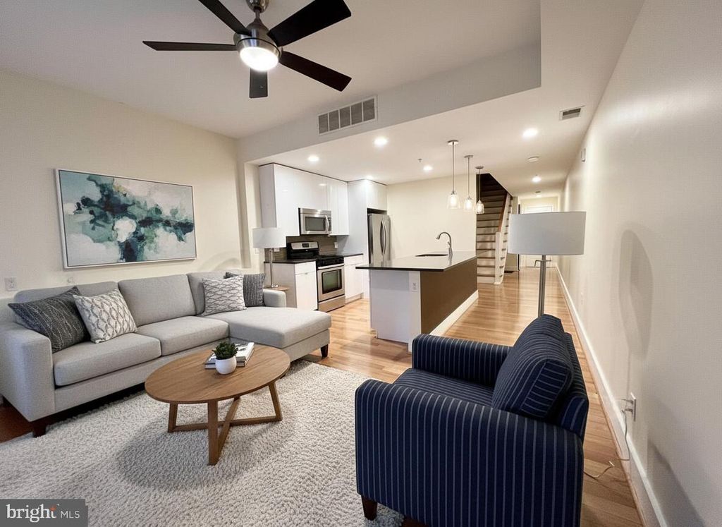 Photo of 112 Market Street #4, PHILADELPHIA, PA 19106 (MLS # PAPH2580794)