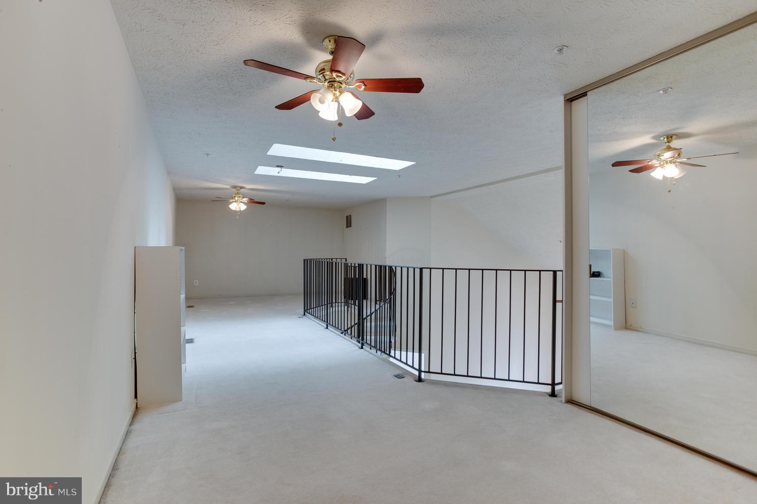 RIVERGATE II - Residential Lease