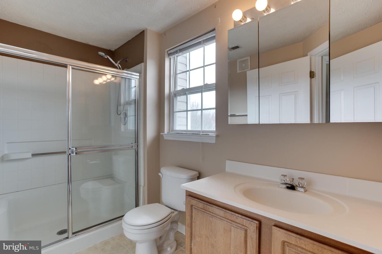 RIVERGATE II - Residential Lease