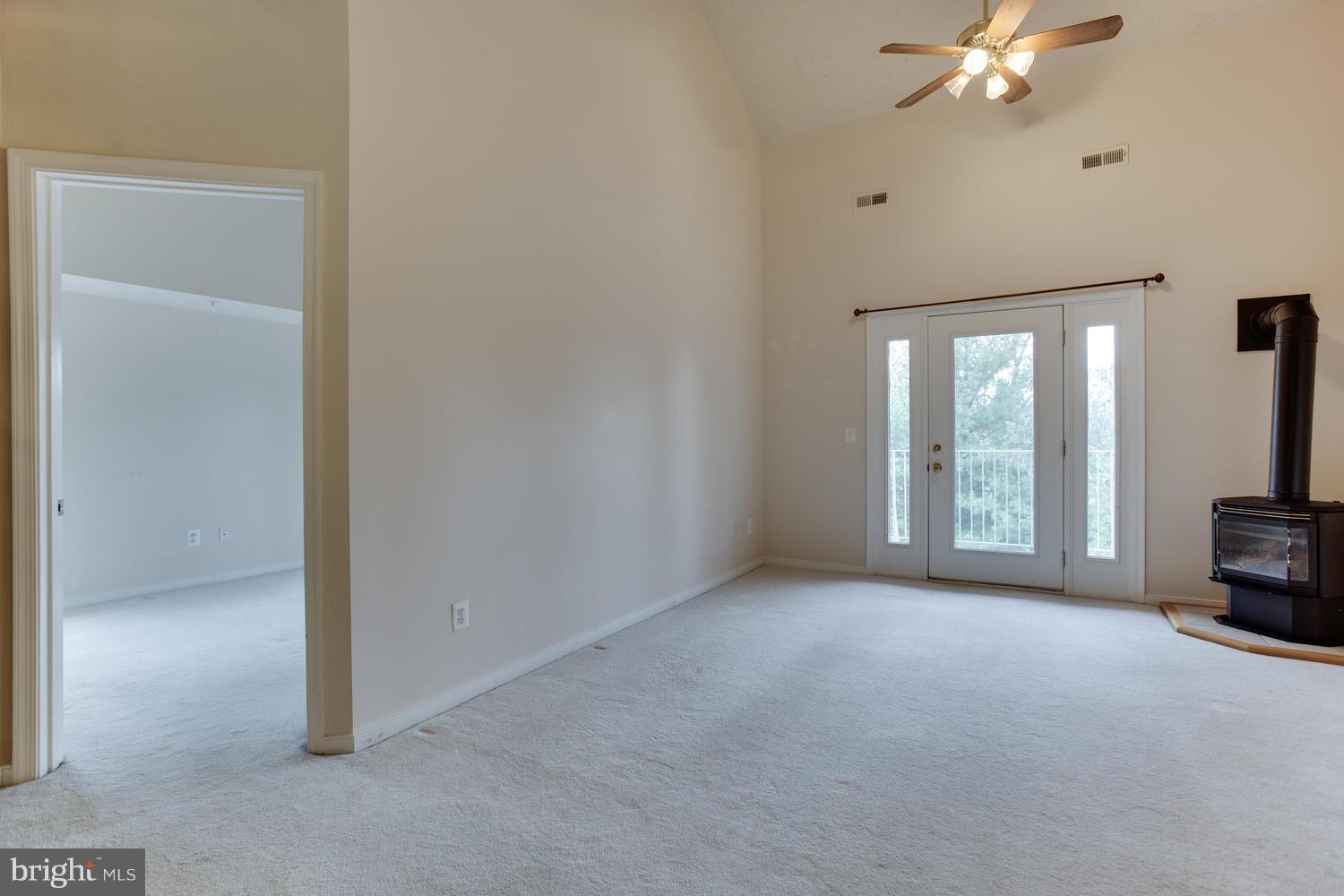 RIVERGATE II - Residential Lease