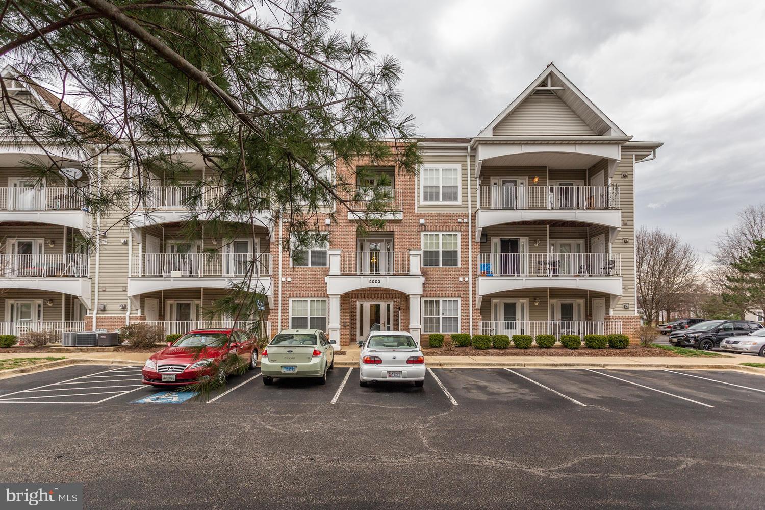 RIVERGATE II - Residential Lease