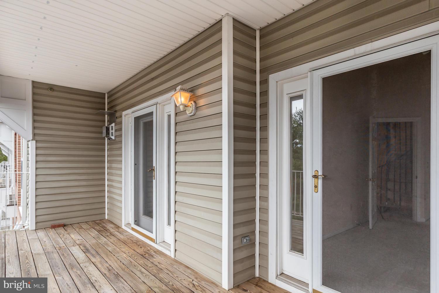 RIVERGATE II - Residential Lease