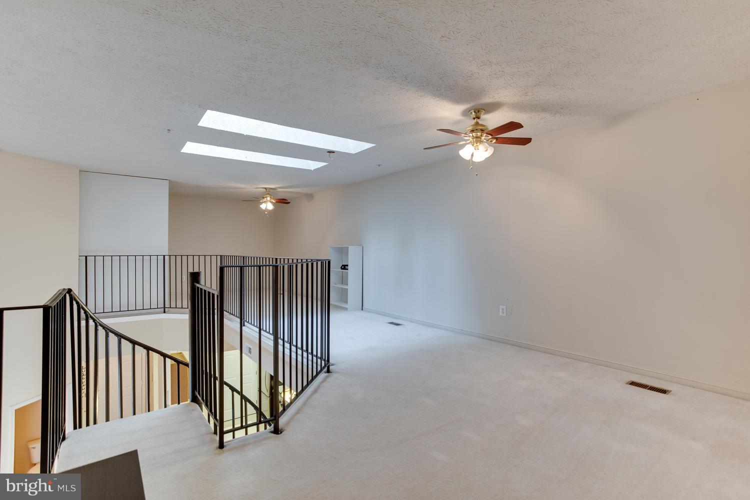 RIVERGATE II - Residential Lease