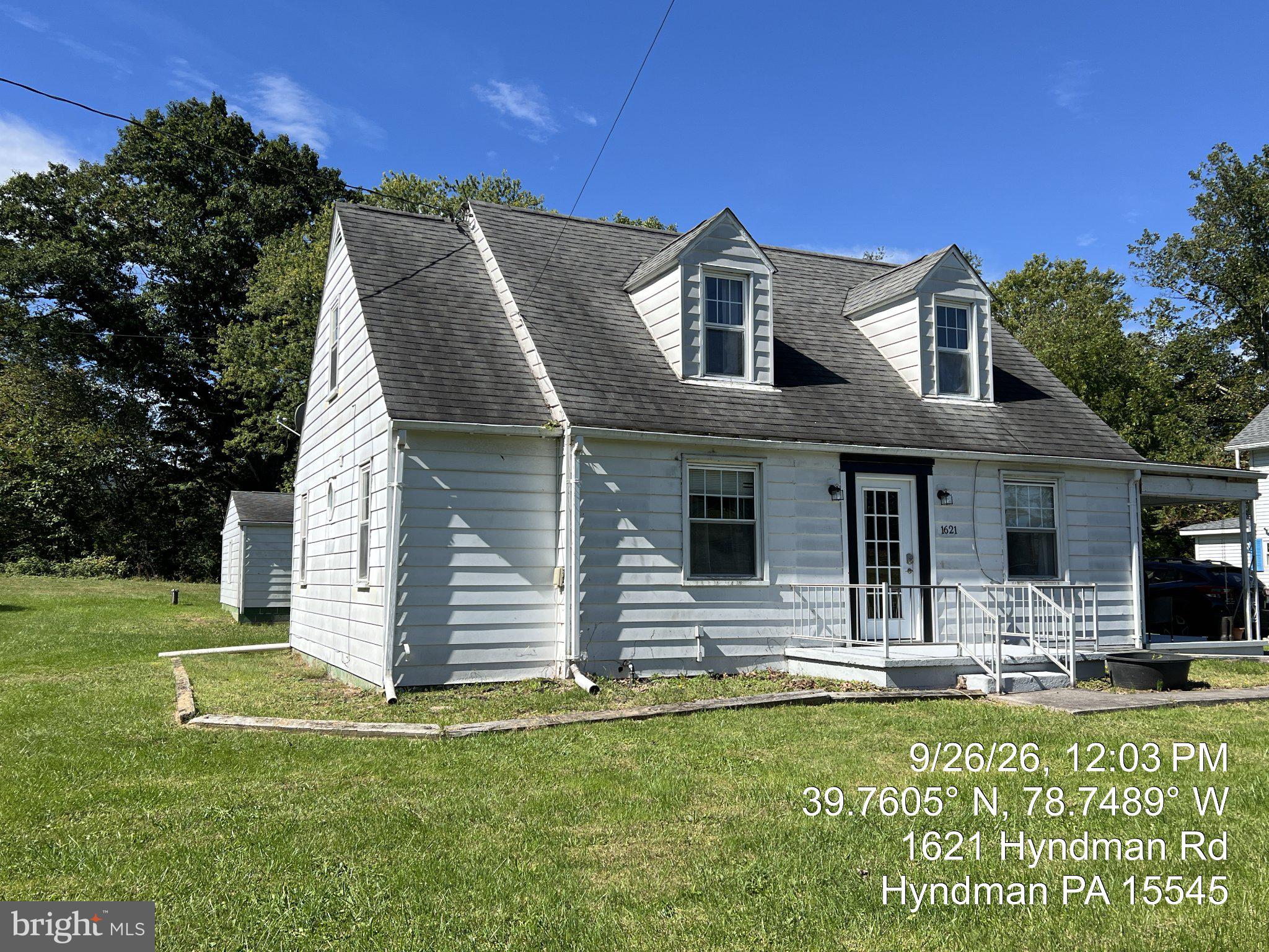 1621 HYNDMAN ROAD