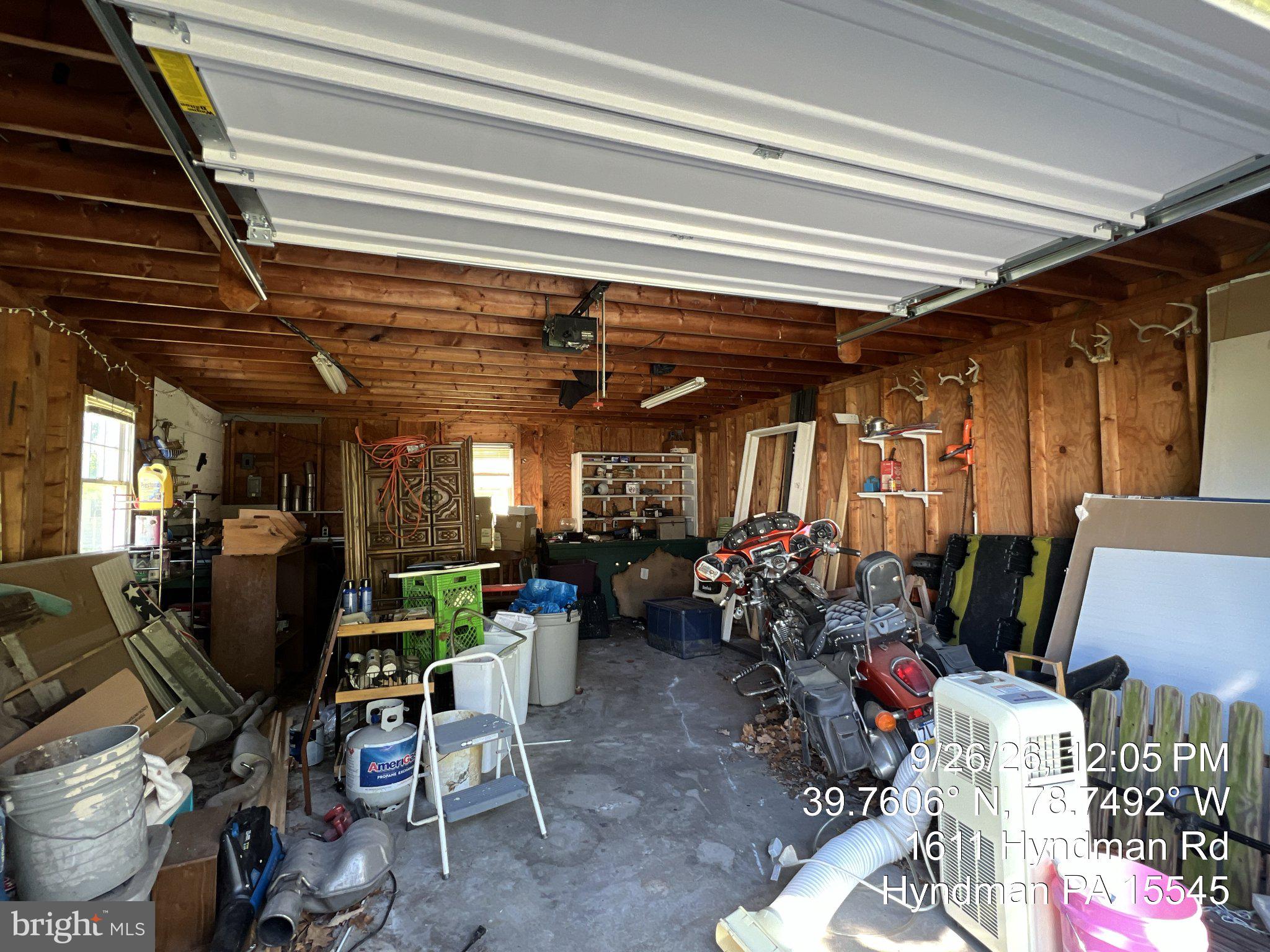 1621 HYNDMAN ROAD
