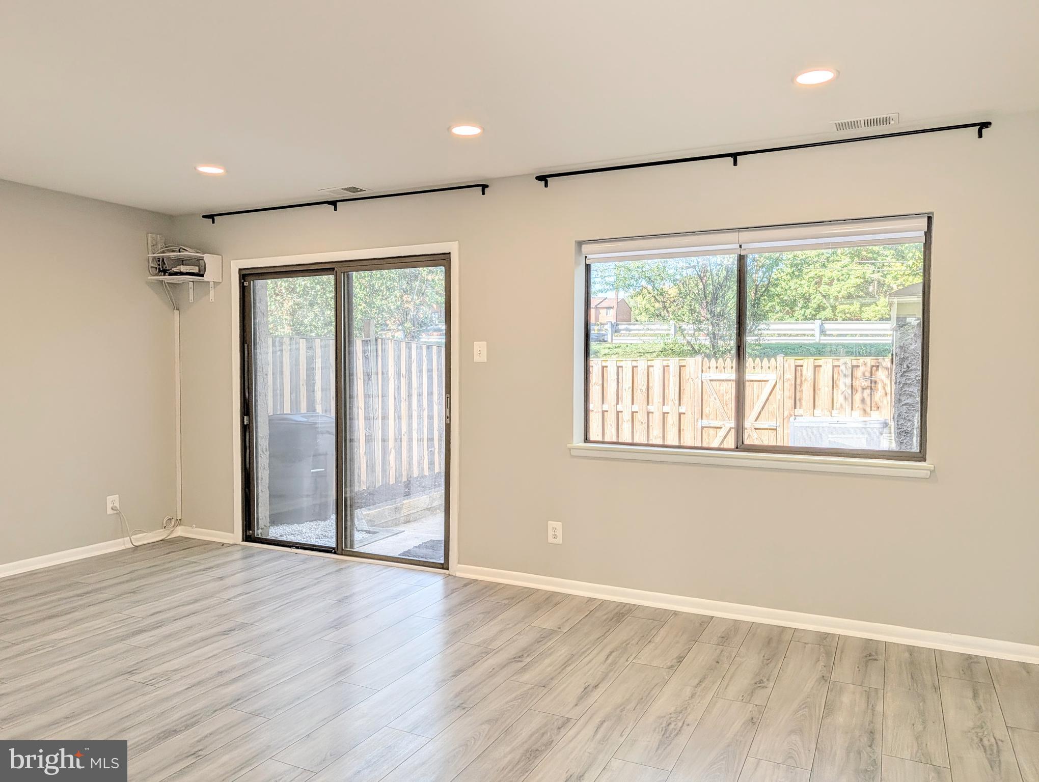 WINDSOR GREEN - Residential