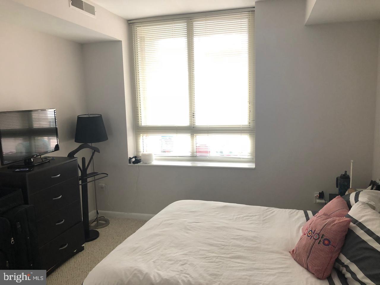 350 G STREET SW N320