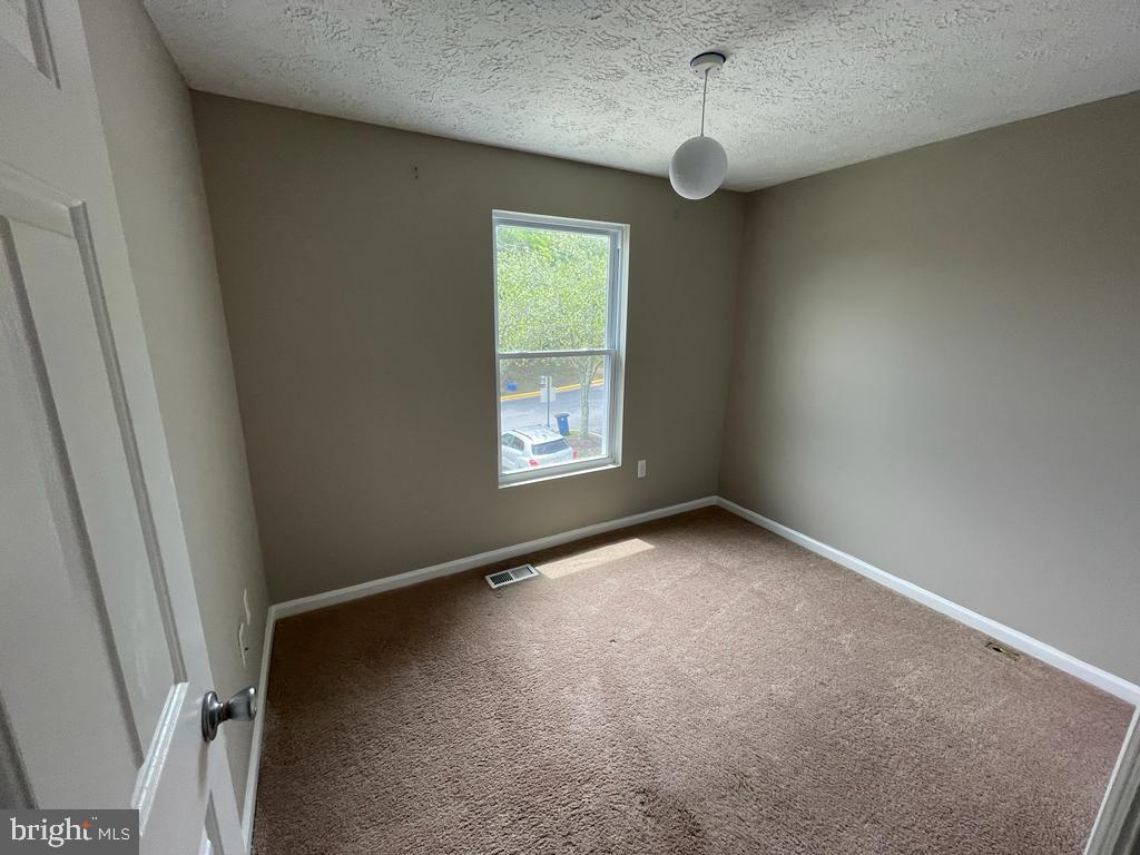 DAMASCUS VALLEY PARK - Residential Lease