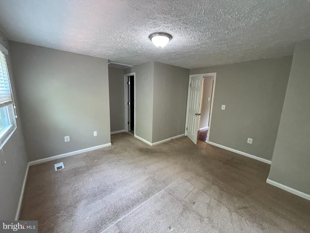 DAMASCUS VALLEY PARK - Residential Lease