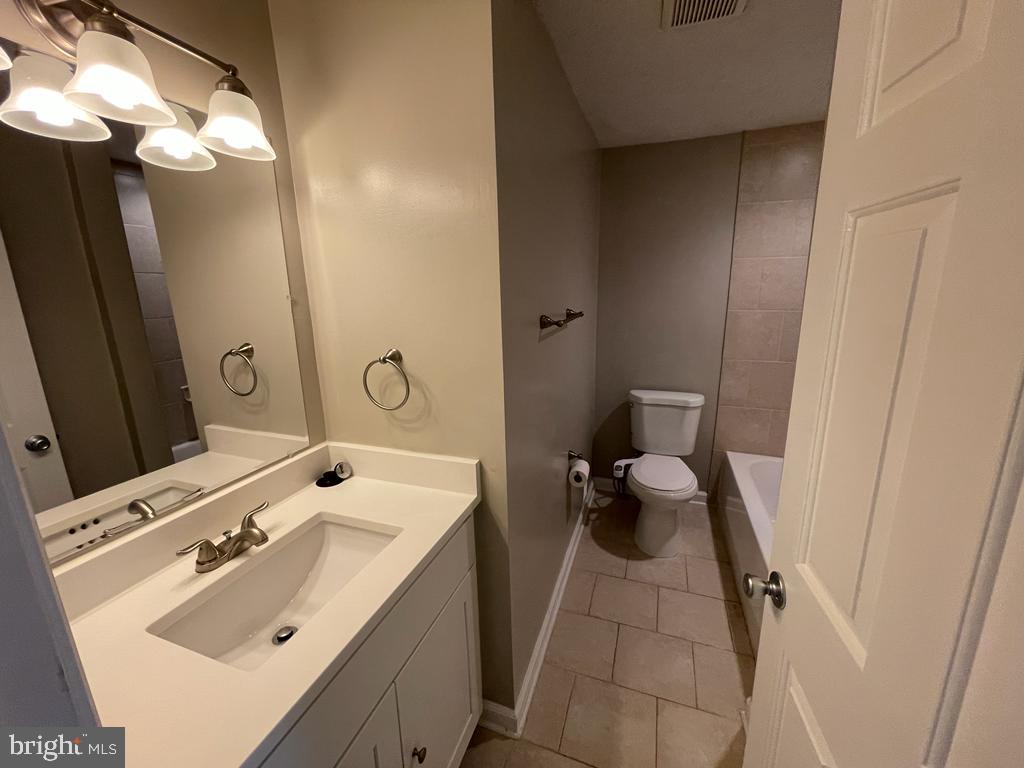 DAMASCUS VALLEY PARK - Residential Lease