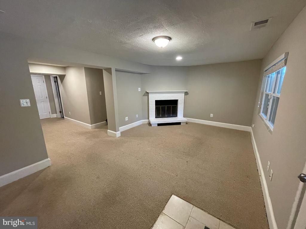 DAMASCUS VALLEY PARK - Residential Lease