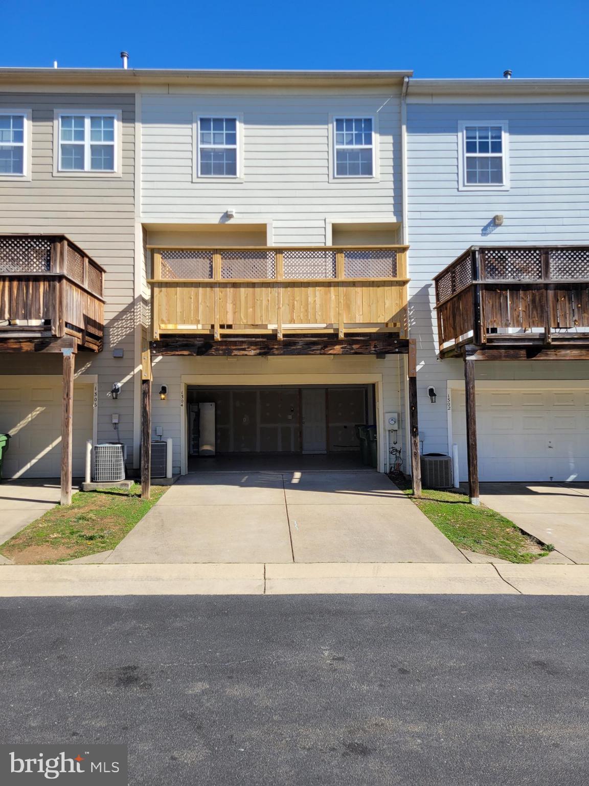 VILLAGE OF IDLEWILD - Residential Lease