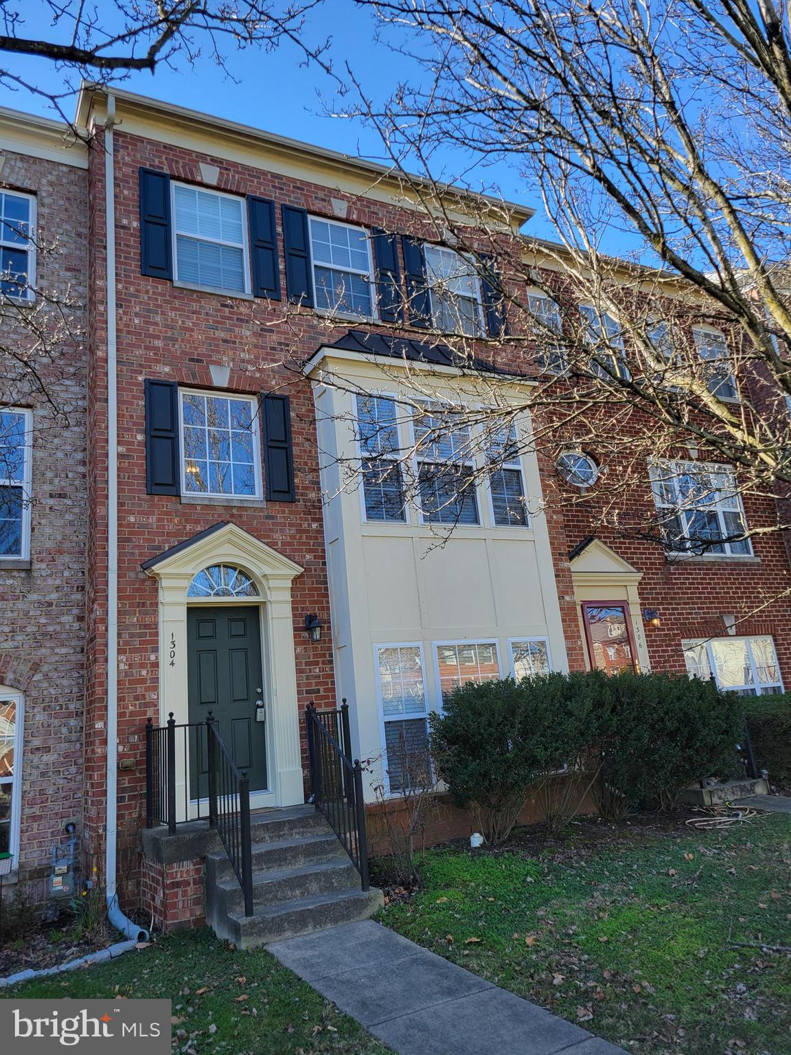 VILLAGE OF IDLEWILD - Residential Lease