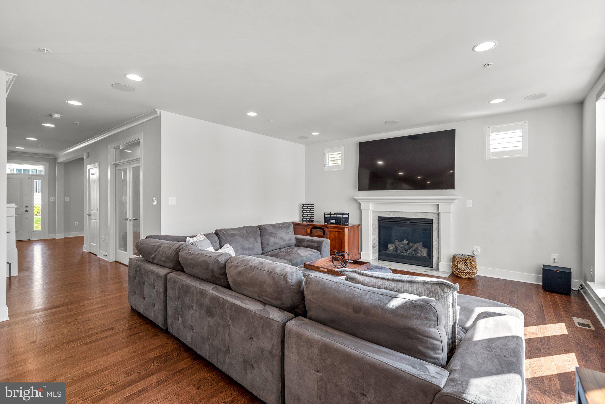 TWO RIVERS - Residential