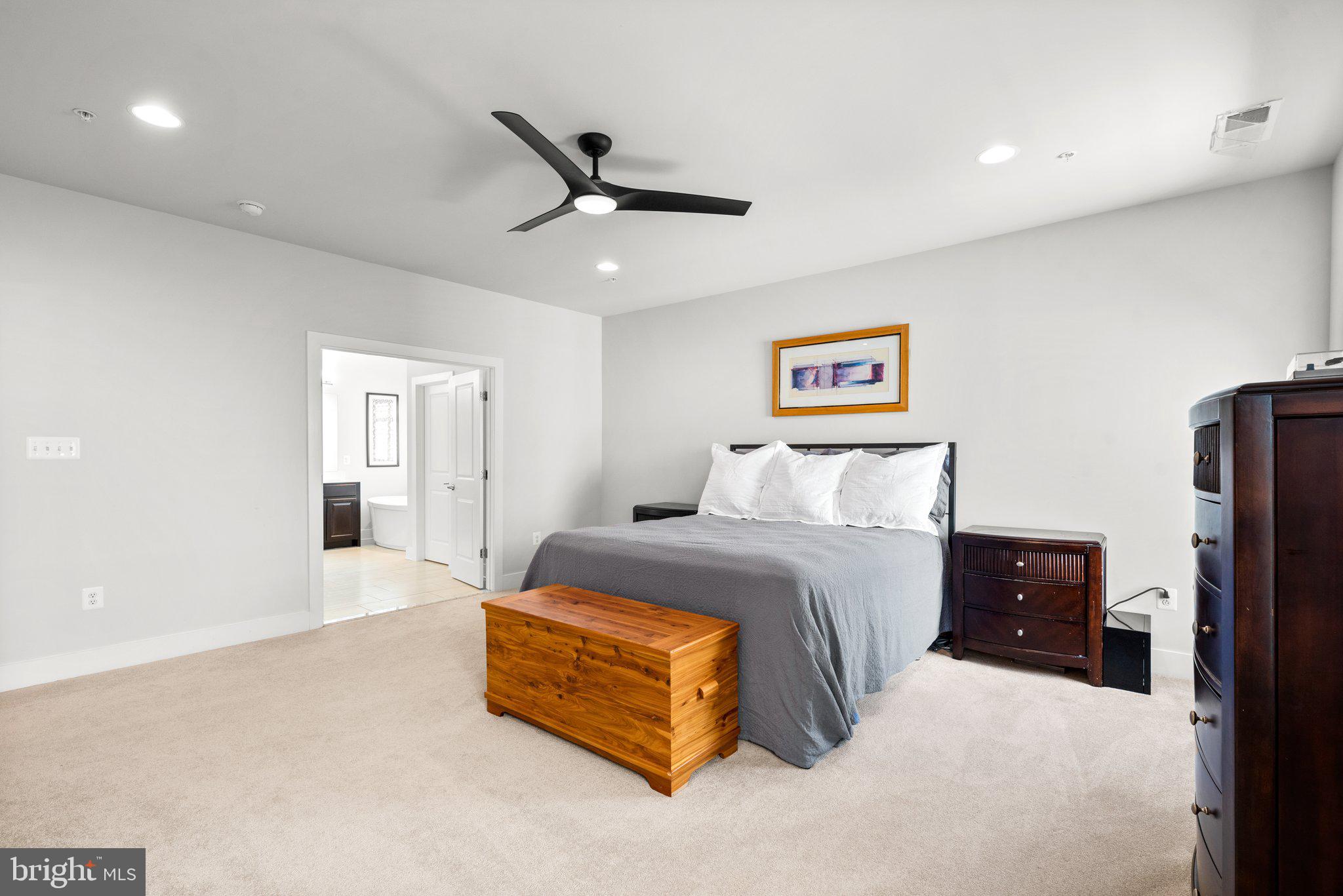 TWO RIVERS - Residential