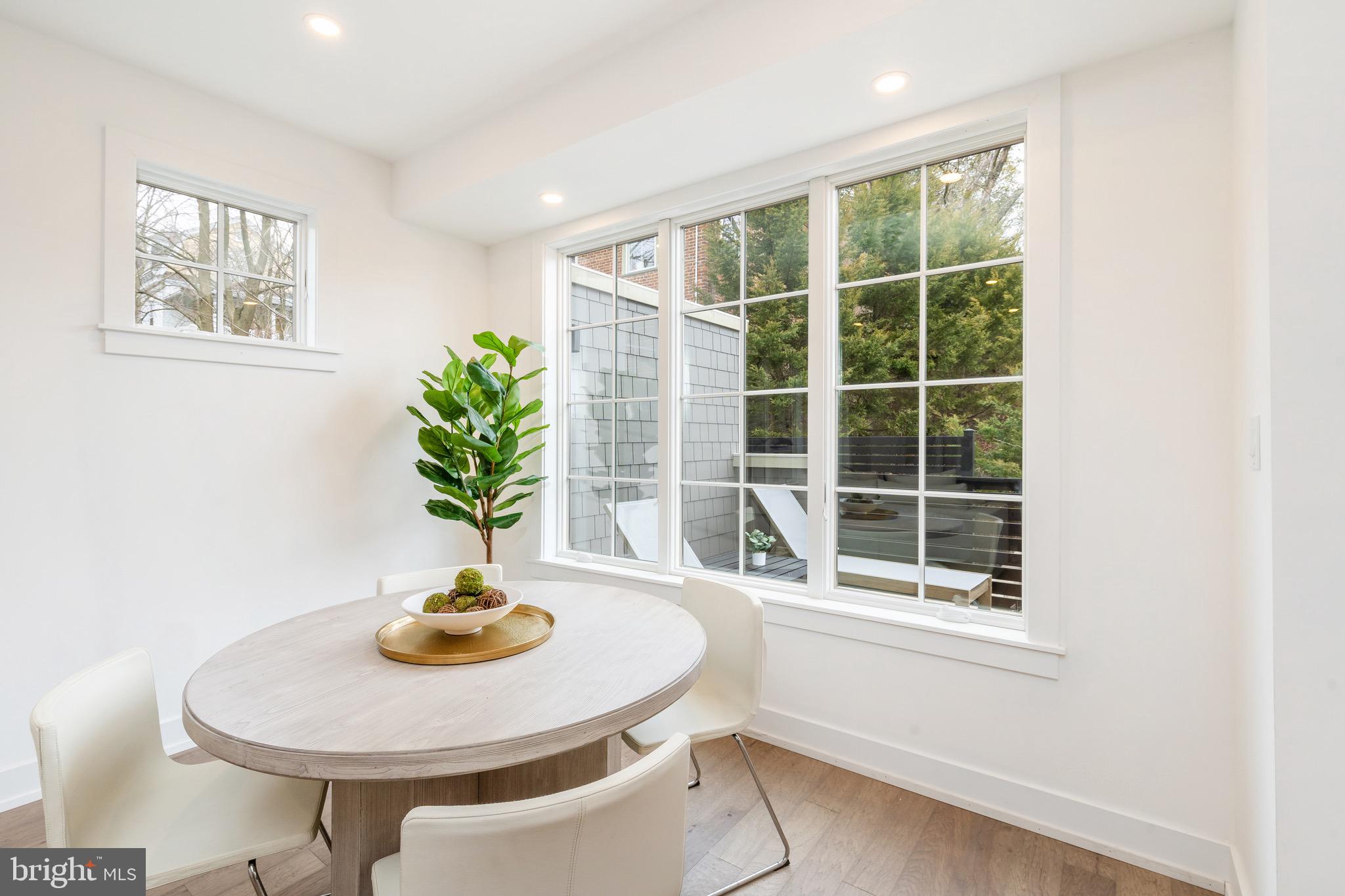 CHESTNUT HILL - Residential