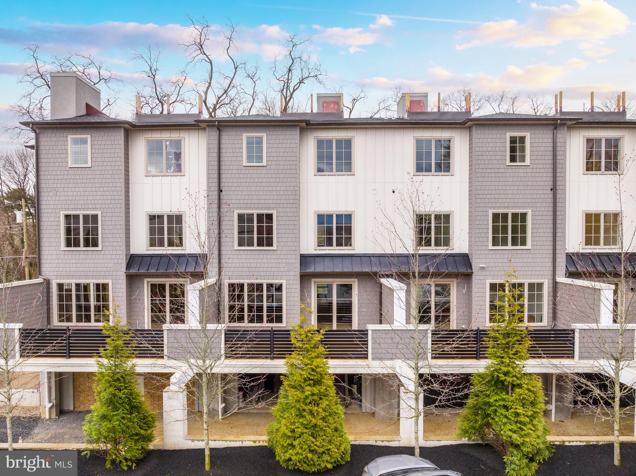 CHESTNUT HILL - Residential