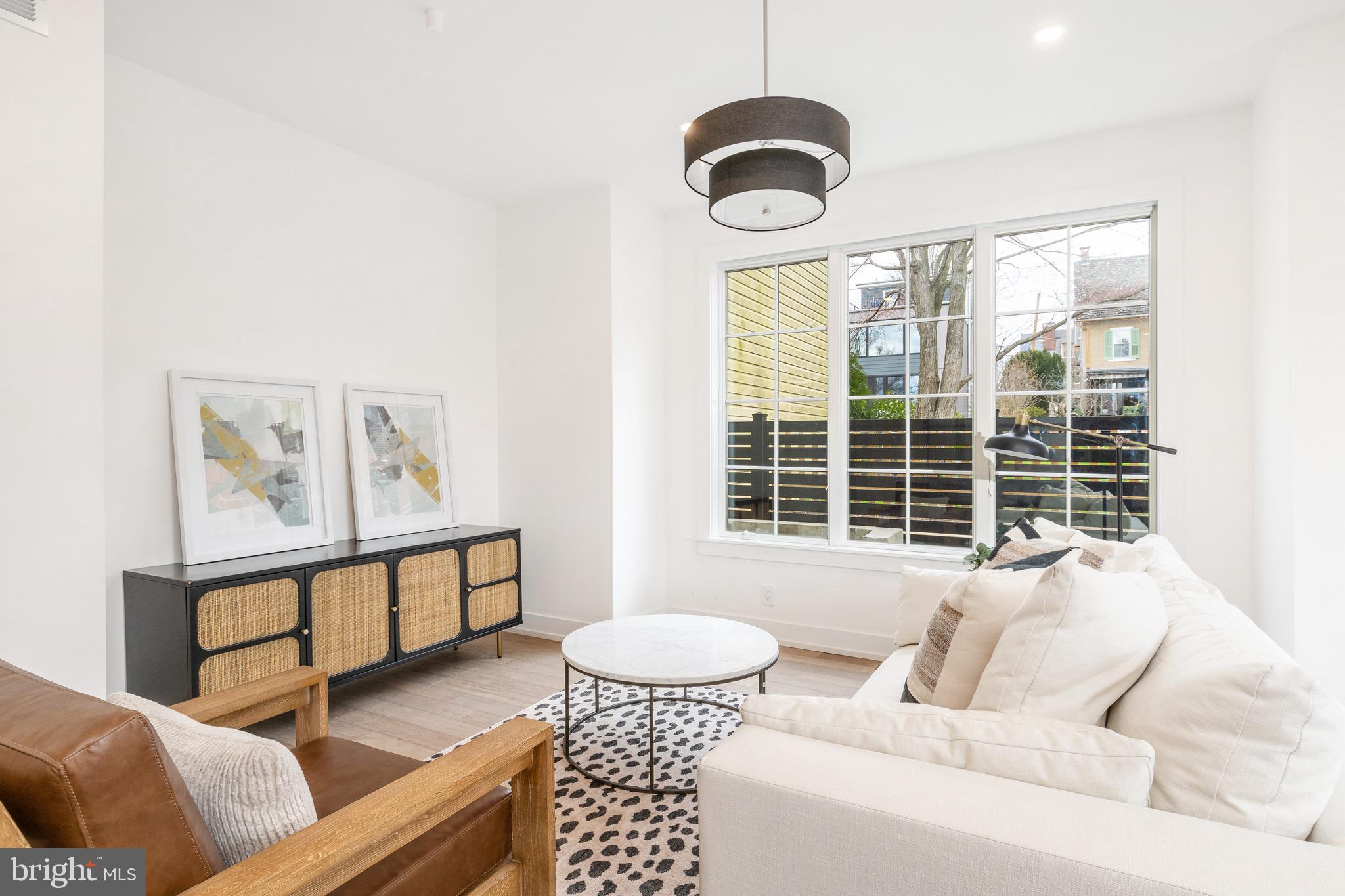 CHESTNUT HILL - Residential