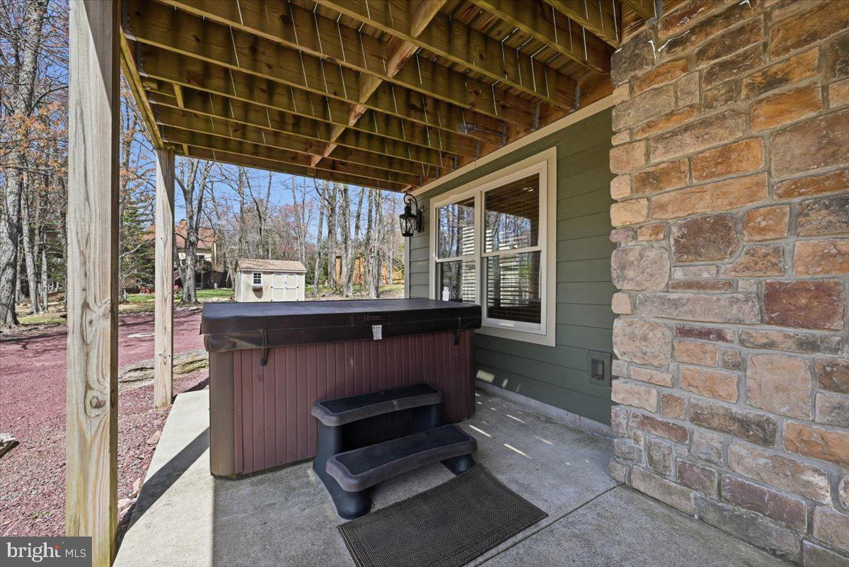 LAKE HARMONY ESTATES - Residential