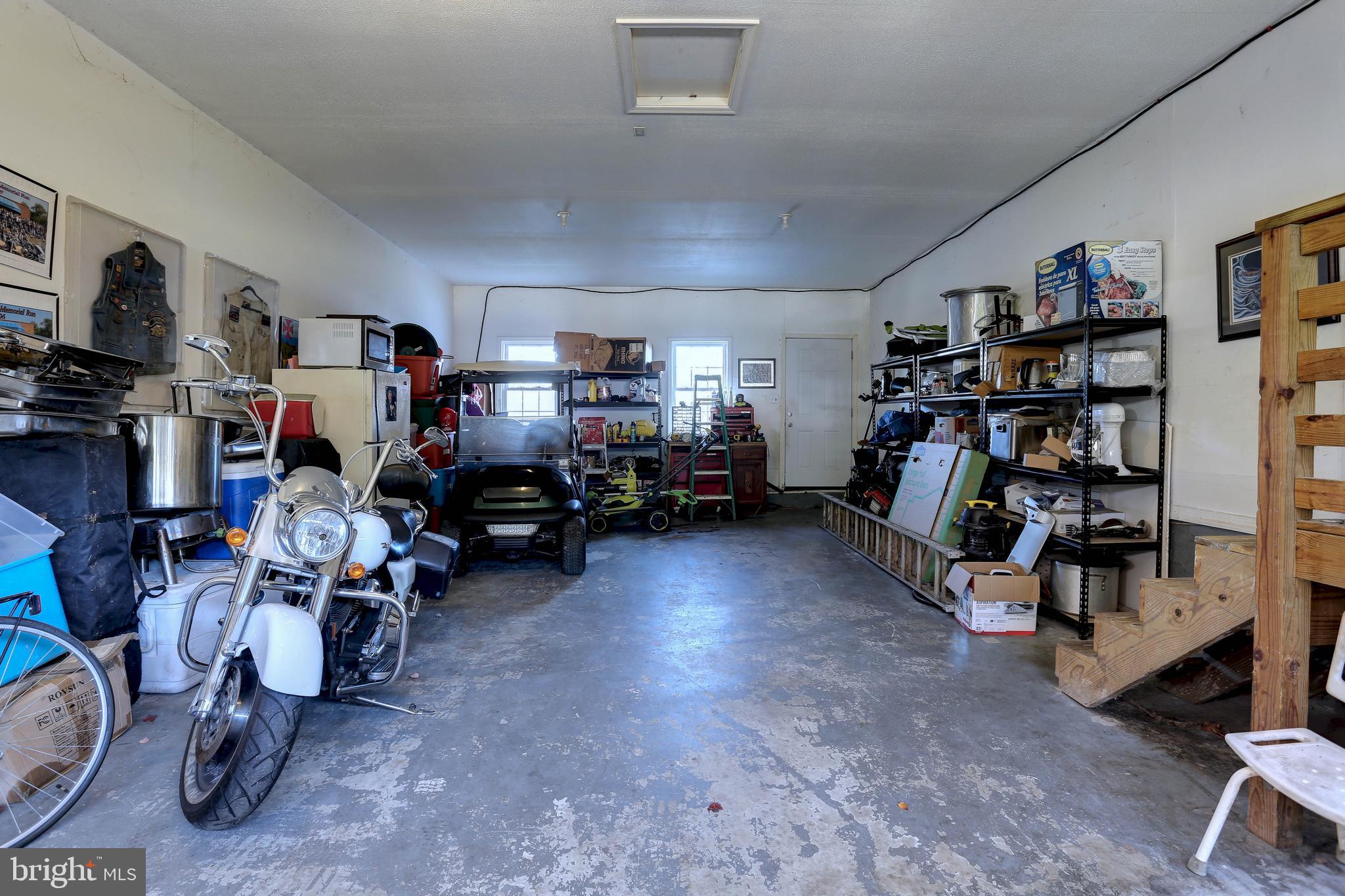 CREEK VIEW - Residential