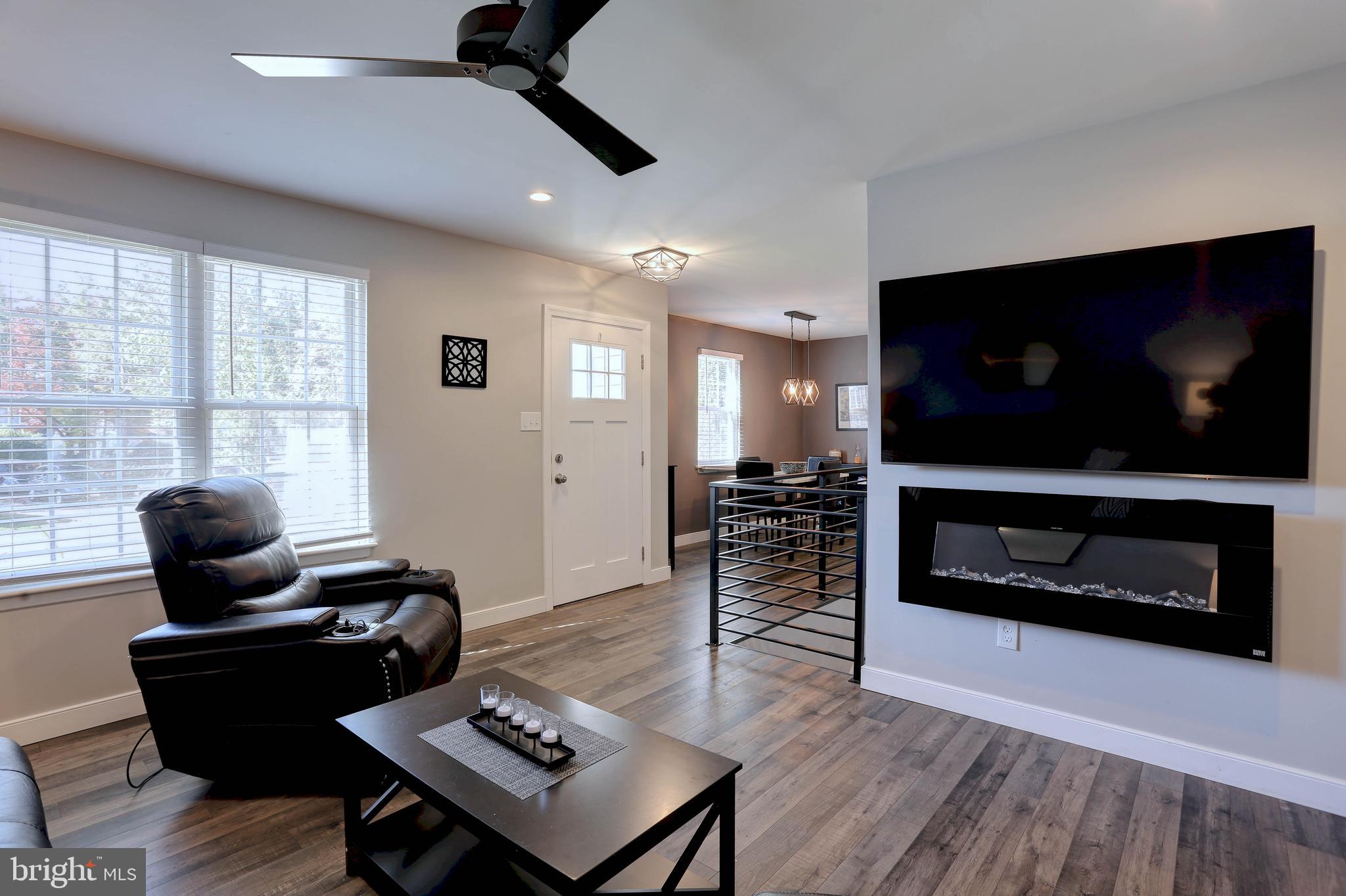 CREEK VIEW - Residential