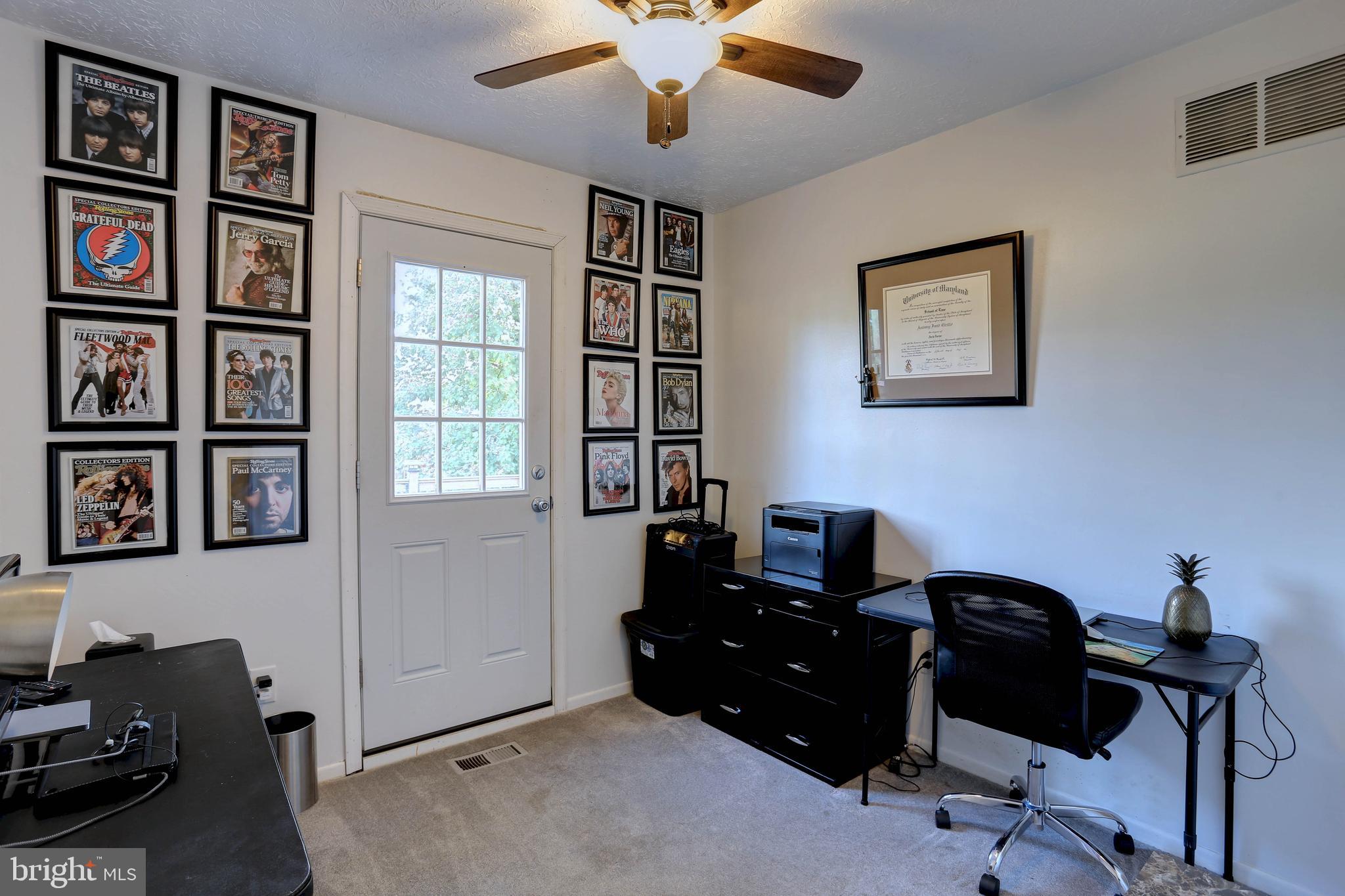 CREEK VIEW - Residential