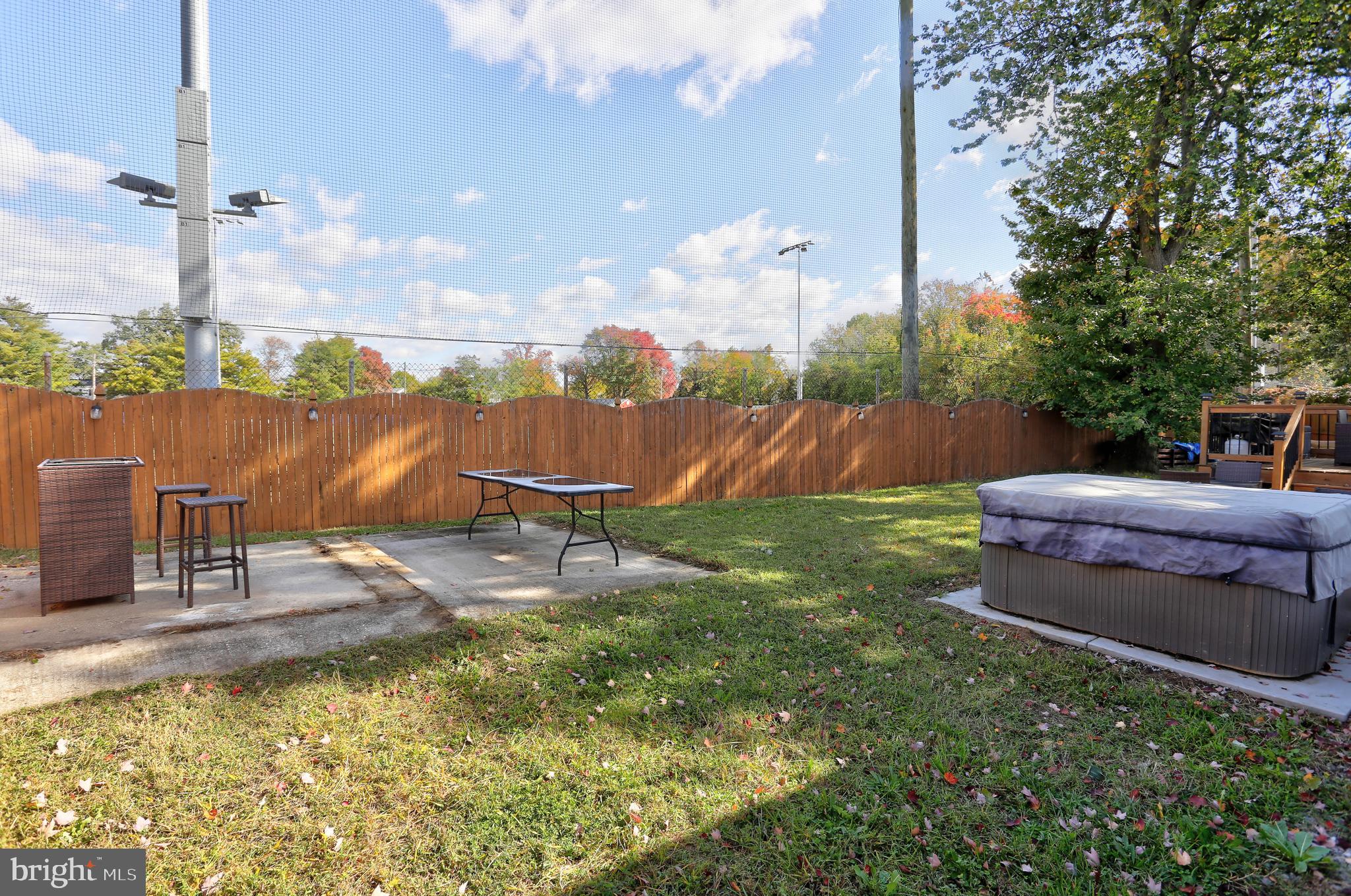 CREEK VIEW - Residential