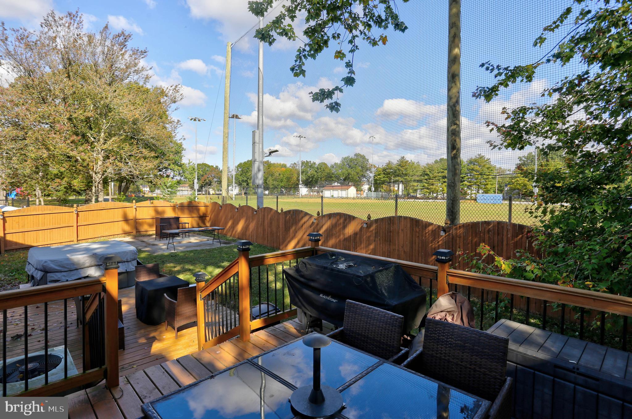 CREEK VIEW - Residential