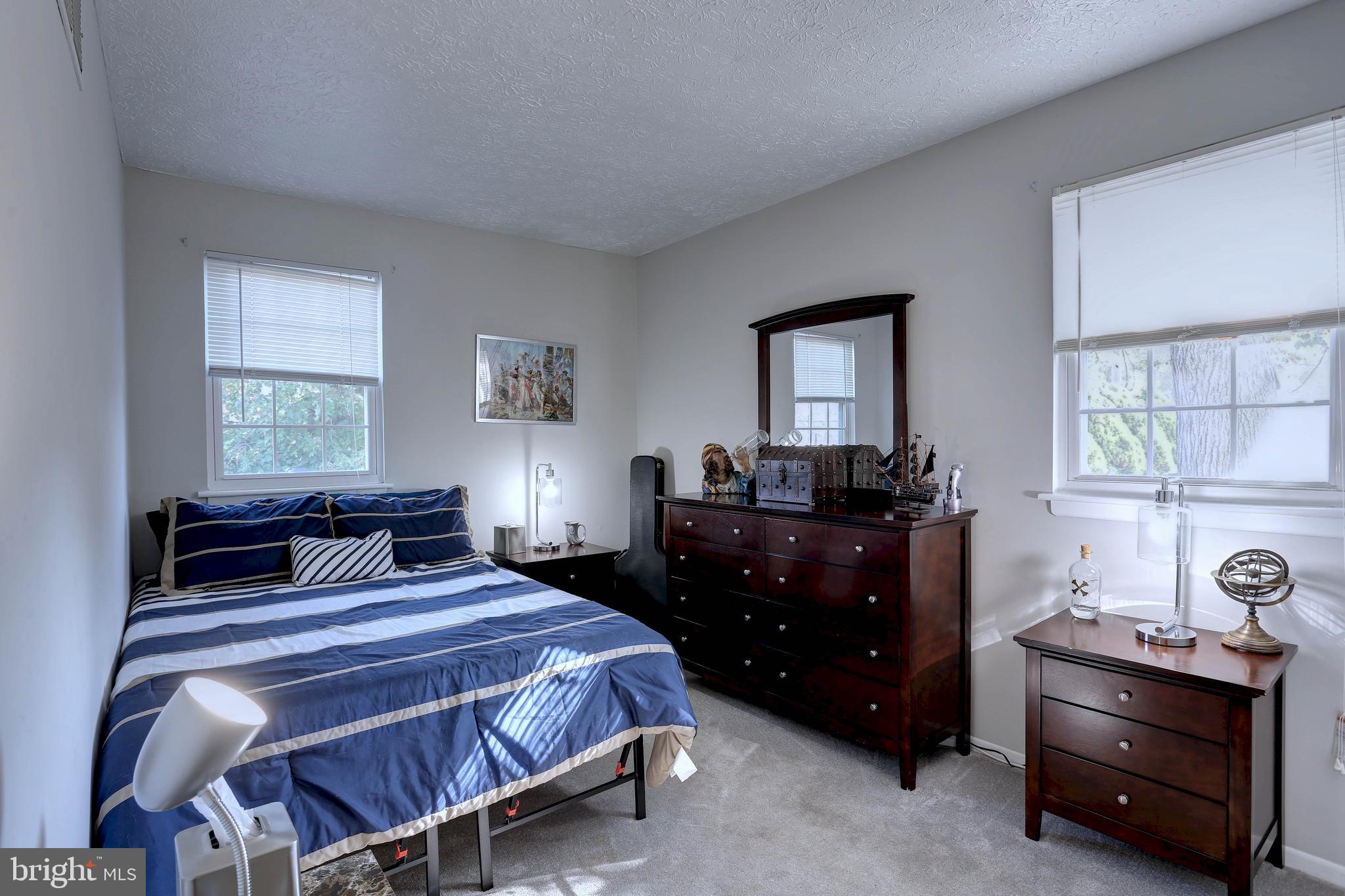 CREEK VIEW - Residential