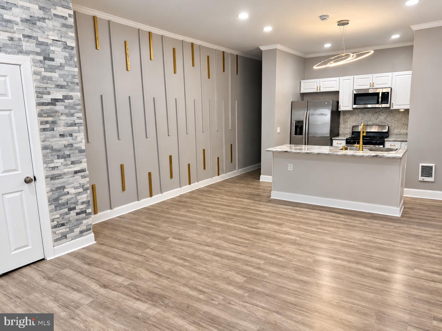 5031 WALNUT STREET 1
